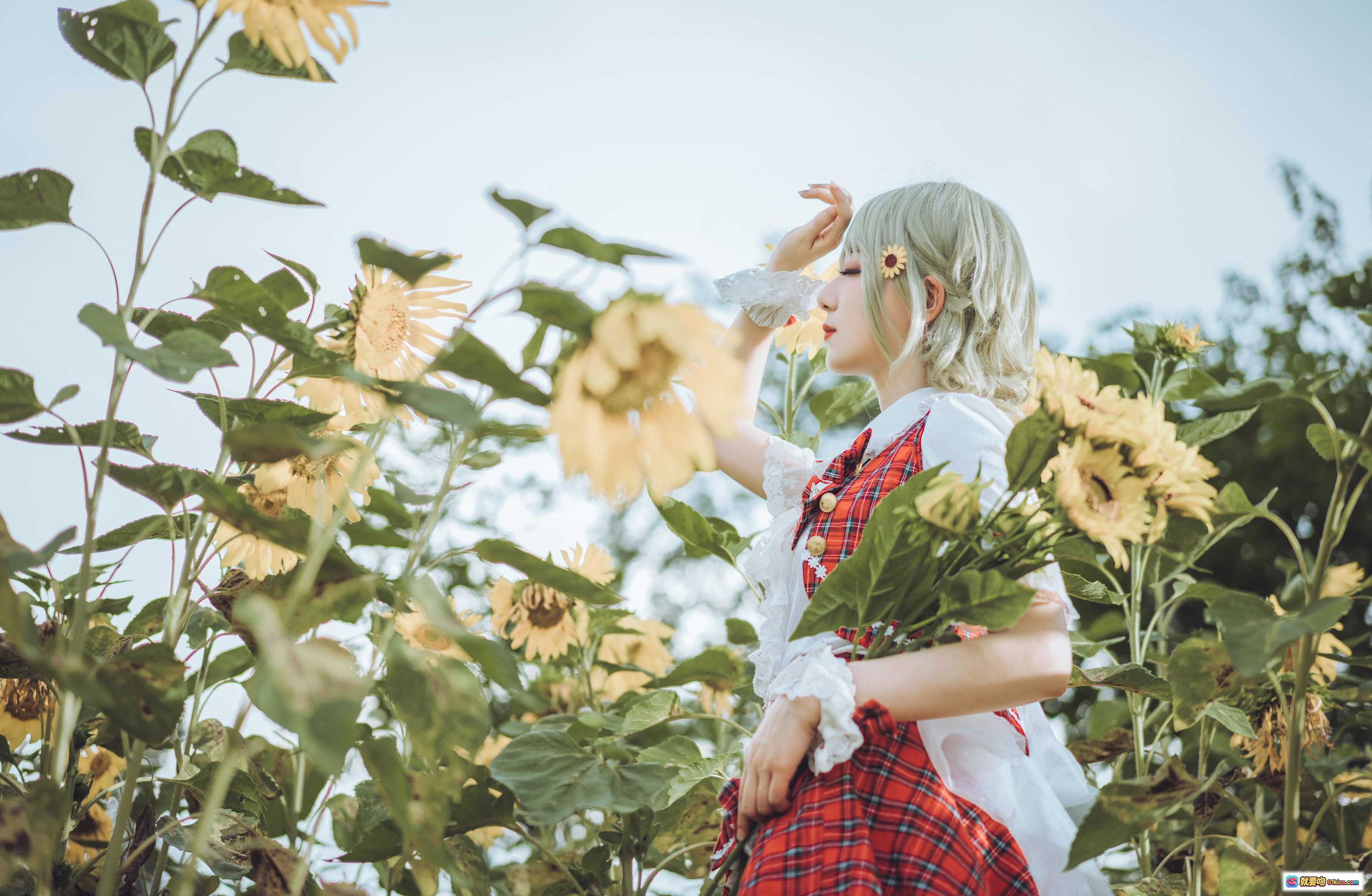 图片[3] - 弥音音NO.024 四季のフラワーマスター 红格洛丽塔裙 向日葵花田 白蕾丝袖口 日系少女写真 自然光外拍 17P高清图集 - 就要吻