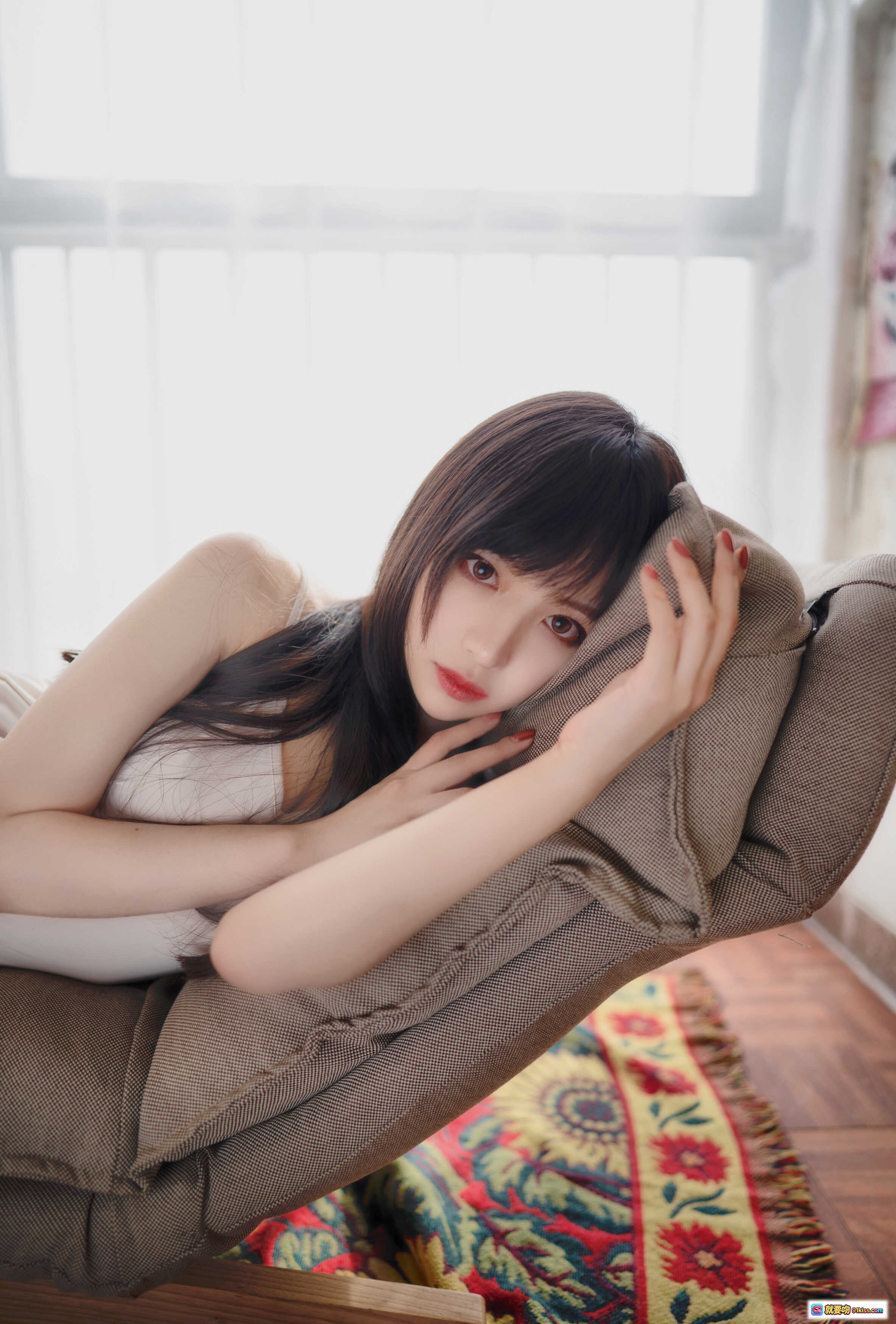 图片[6] - Shika小鹿鹿NO.034写真01 长发姑娘慵懒沙发美拍 蕾丝内衣+圣诞驯鹿装饰+复古花毯+小提琴点缀 21P高清图集 - 就要吻