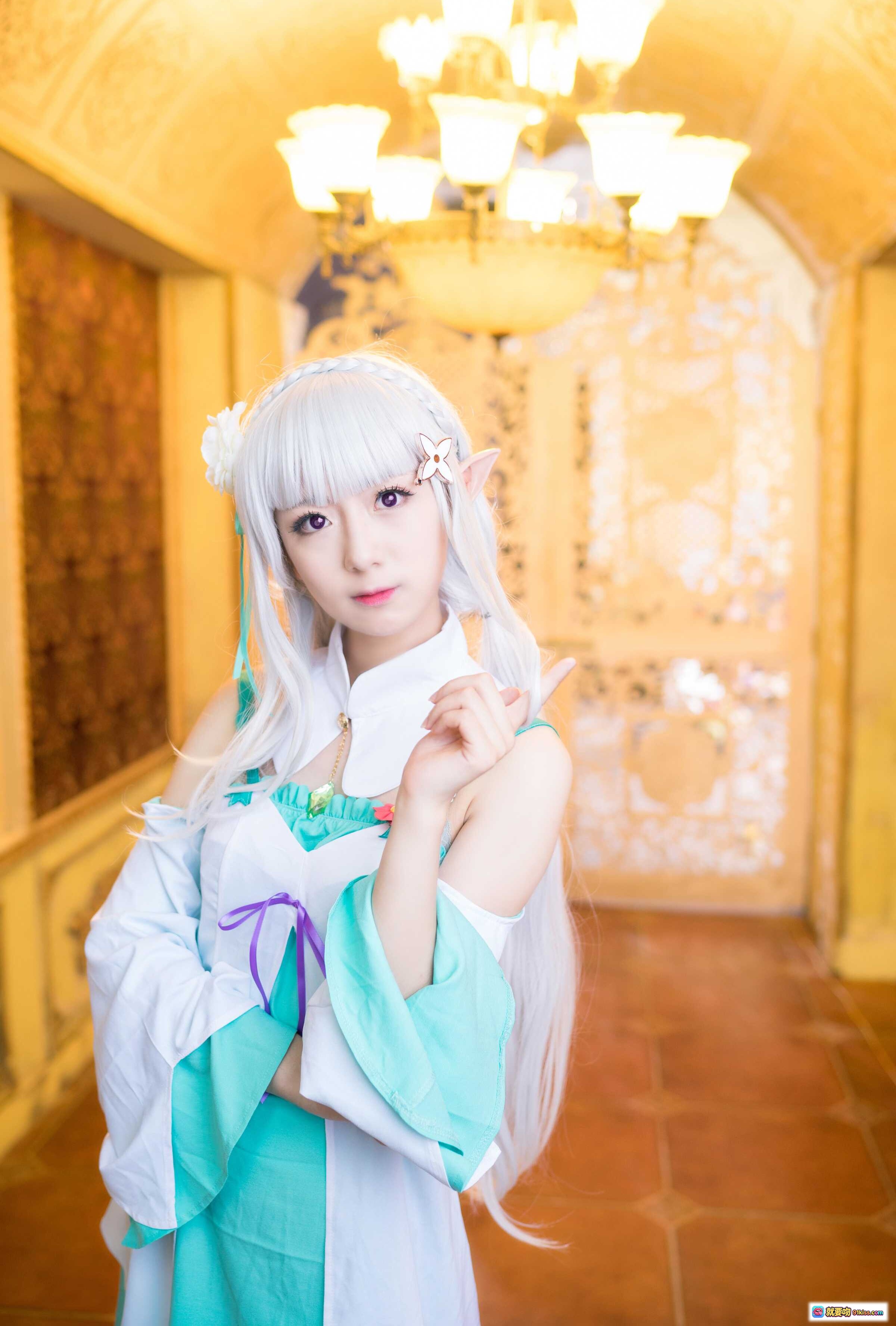 弥音音NO.004艾米莉娅Cosplay写真｜银发精灵耳少女｜青白古风服饰｜华丽宫廷背景｜精致妆容造型 - 就要吻