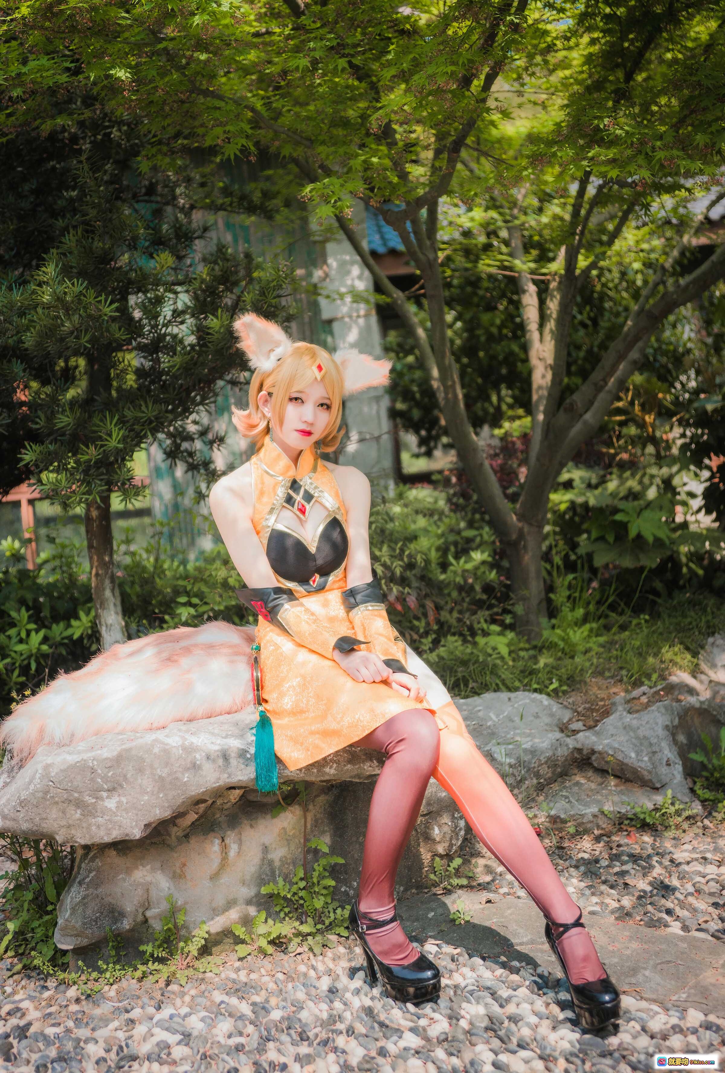 图片[6] - 王者荣耀妲己cosplay写真 | Kettoe NO.007 9P高清美图 | 橙色旗袍兔耳造型 | 户外自然光拍摄 | 甜美性感风格 - 就要吻