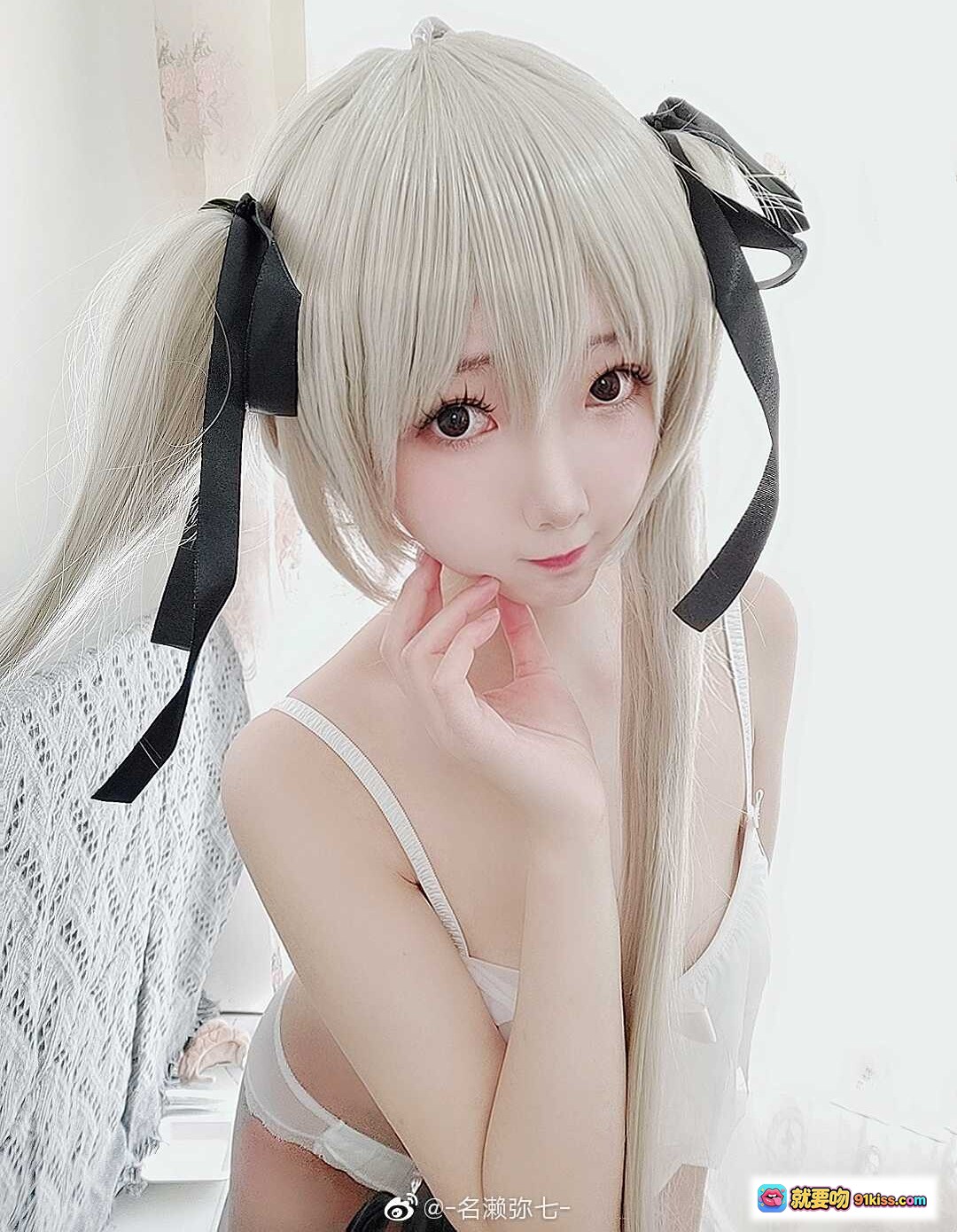 图片[8] - 名濑弥七NO.05白色内衣写真｜银发黑丝带少女Cosplay｜清新甜美私房照 - 就要吻