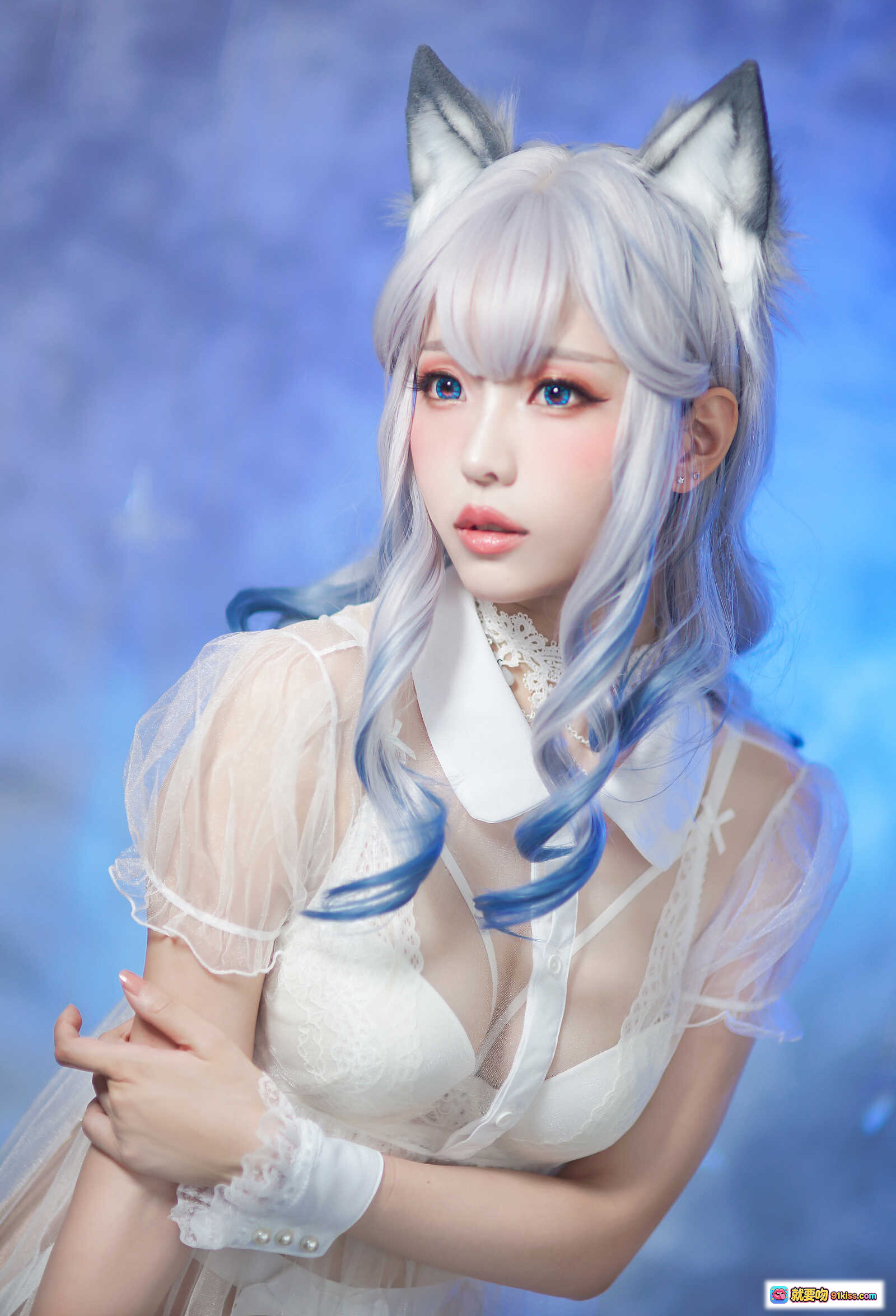 图片[2] - ElyEE子 NO.043 白色狐耳少女Cosplay 冰雪背景 悬浮姿态 精致蕾丝绑带内衣 毛绒尾巴 高跟鞋 二次元写真 - 就要吻