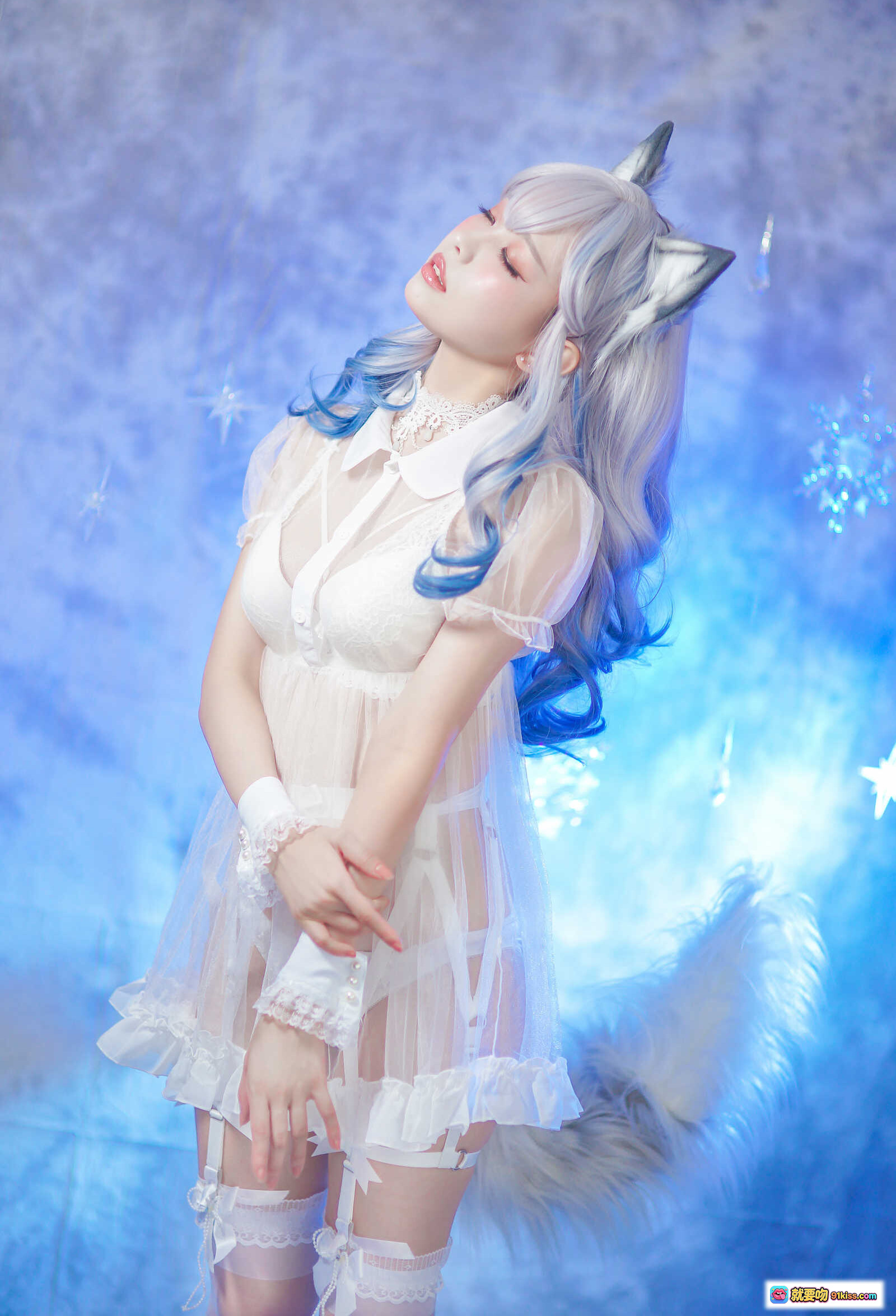图片[4] - ElyEE子 NO.043 白色狐耳少女Cosplay 冰雪背景 悬浮姿态 精致蕾丝绑带内衣 毛绒尾巴 高跟鞋 二次元写真 - 就要吻