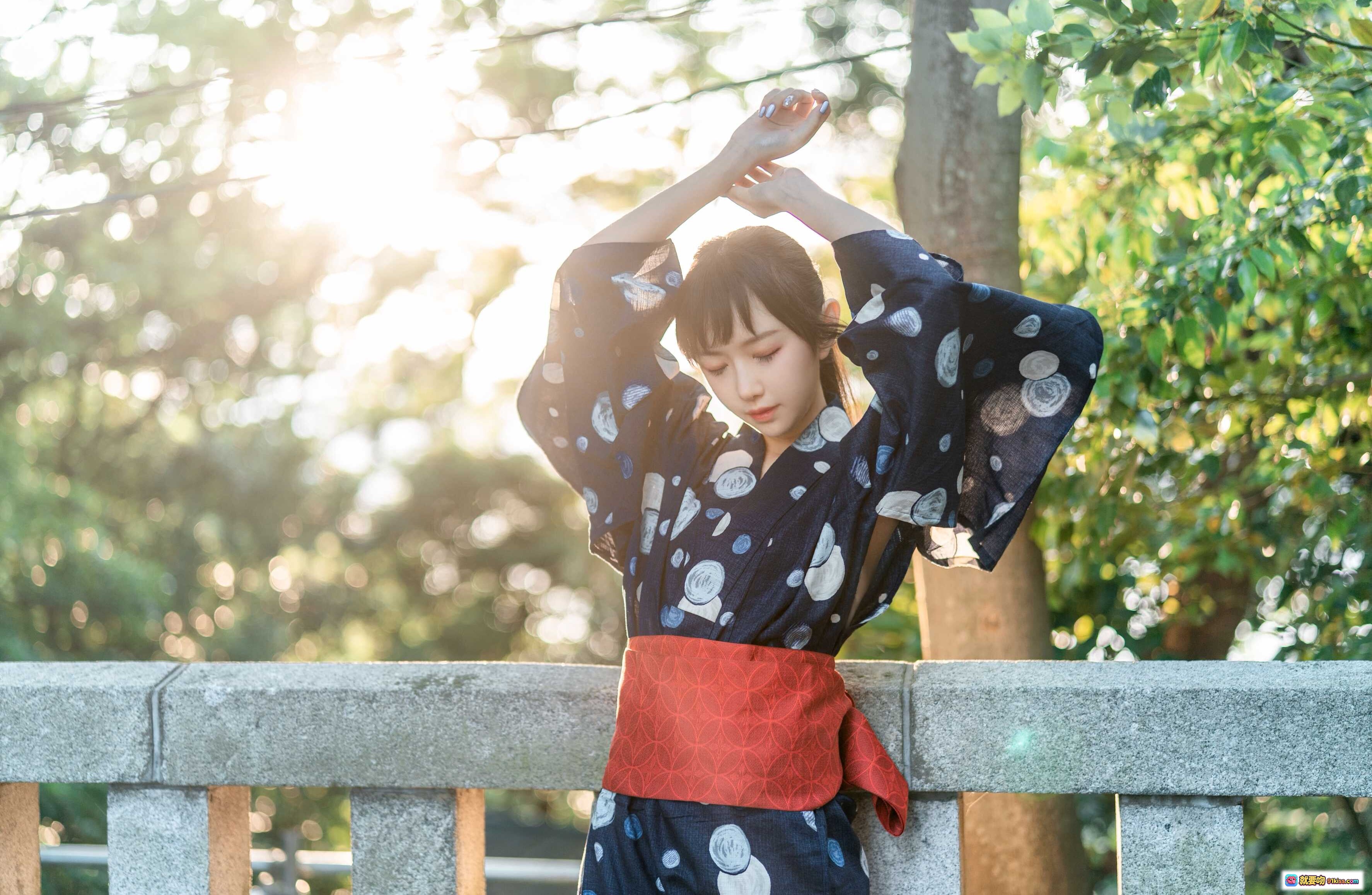 图片[8] - Shika小鹿鹿镰仓江之岛旅拍写真｜白色蕾丝连衣裙+草帽少女风｜日系街拍清新自然感｜29P高清图集 - 就要吻