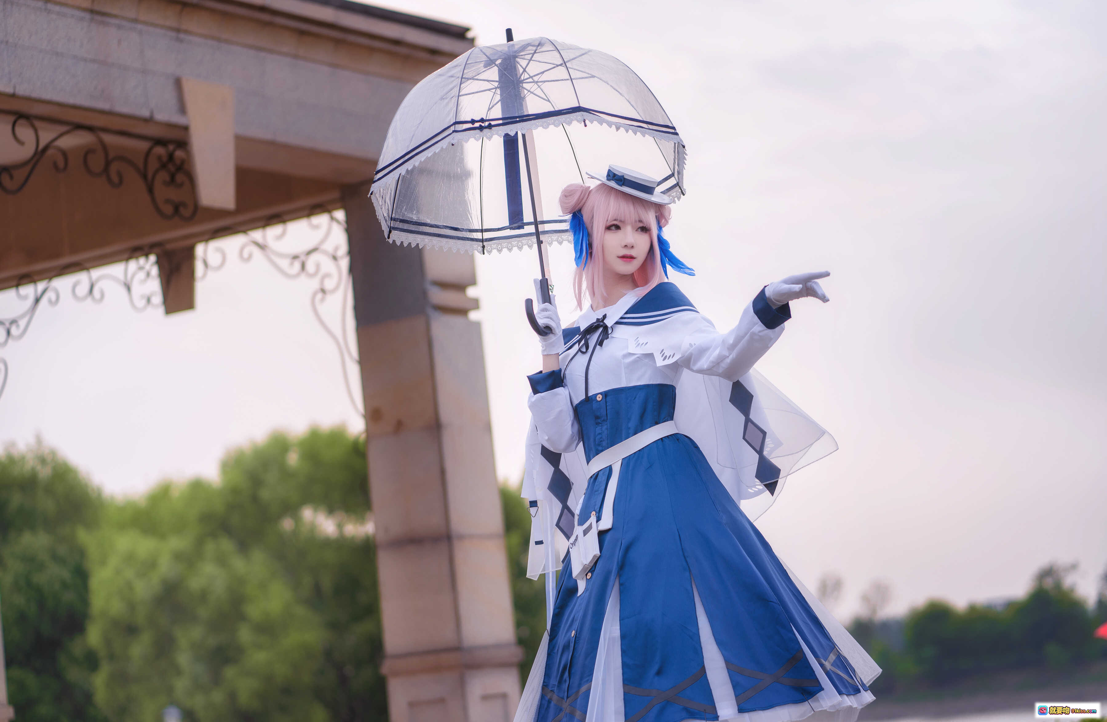 图片[4] - 弥音音NO.020明日方舟锡兰cosplay蓝粉双色发饰海军风制服水池台阶场景高清美图 - 就要吻