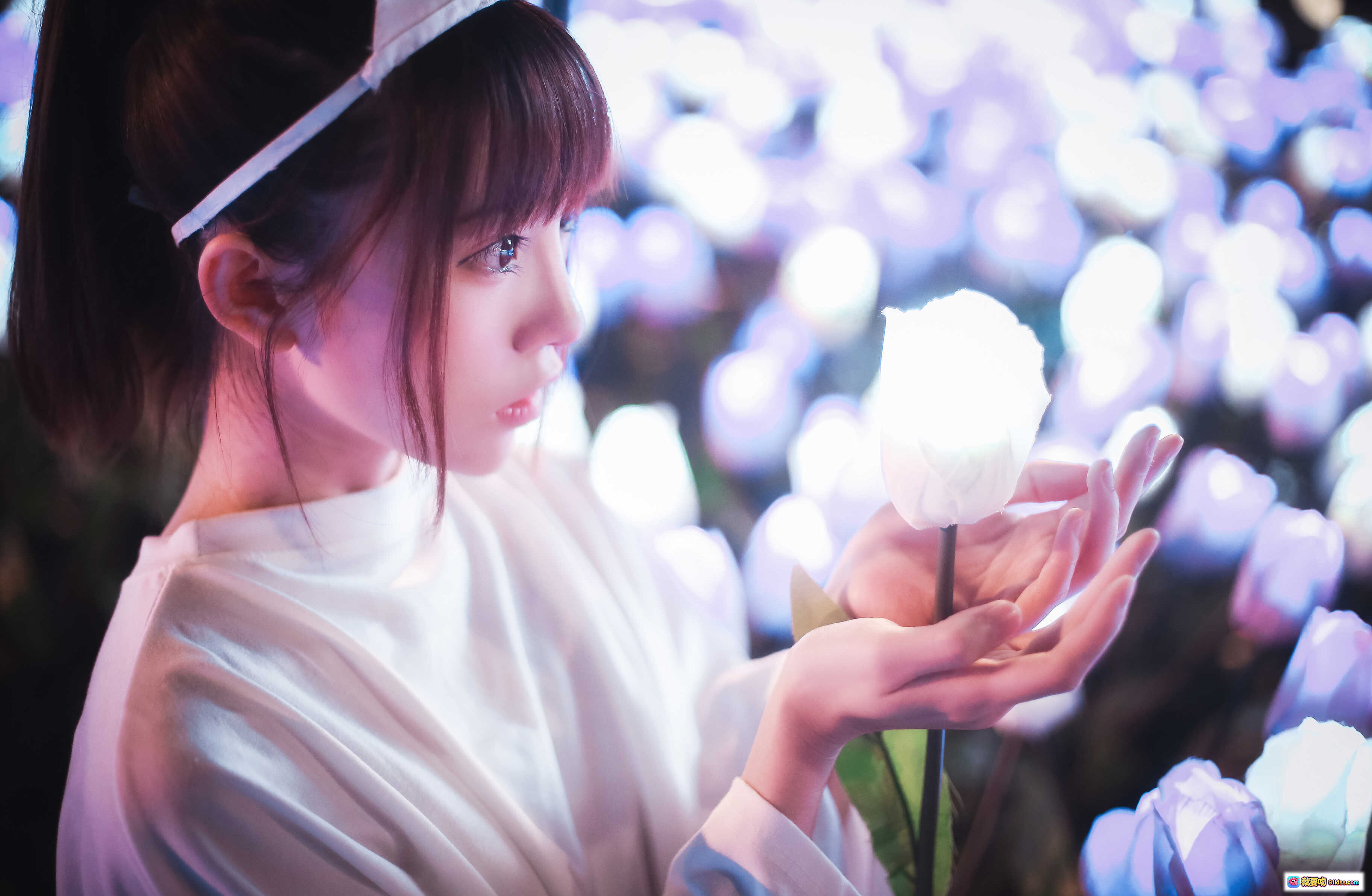 图片[9] - 居酒屋幽灵少女写真 | 木质暖光日式风情 | 红灯笼装饰 | 白衣神秘氛围 | Kitaro绮太郎NO.065幽灵故事系列 - 就要吻