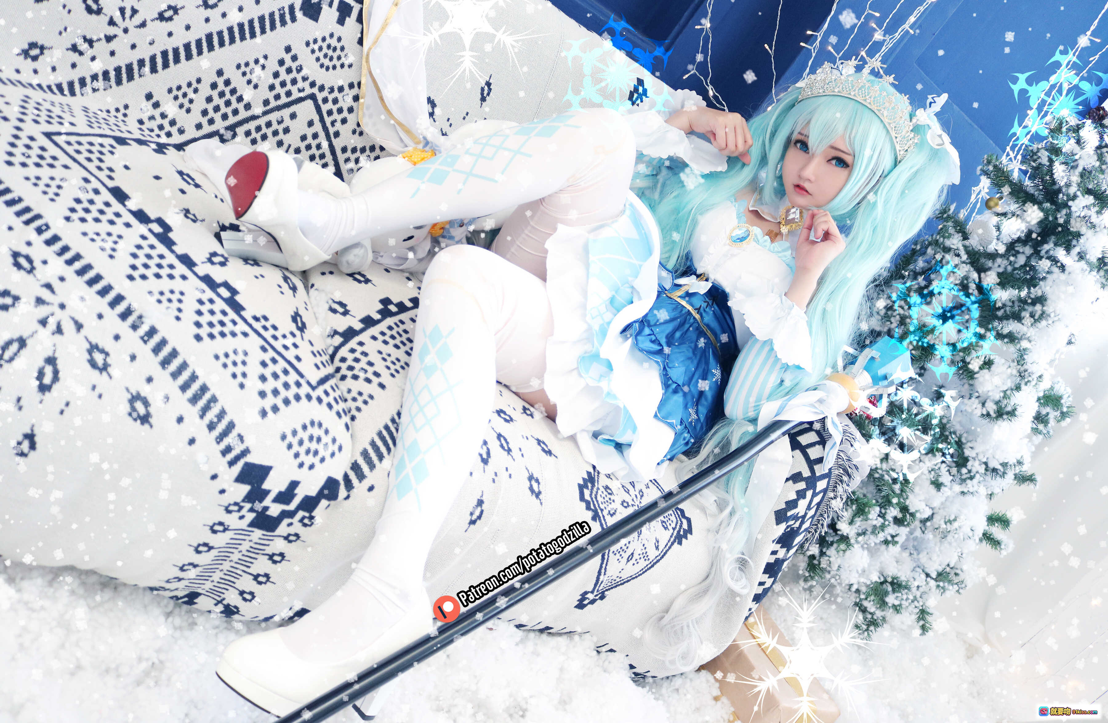 图片[2] - Snow Miku Cosplay 精美蓝发冰雪公主造型 圣诞主题华丽服饰 白蓝配色 冬日氛围感十足 高清41P写真集 - 就要吻