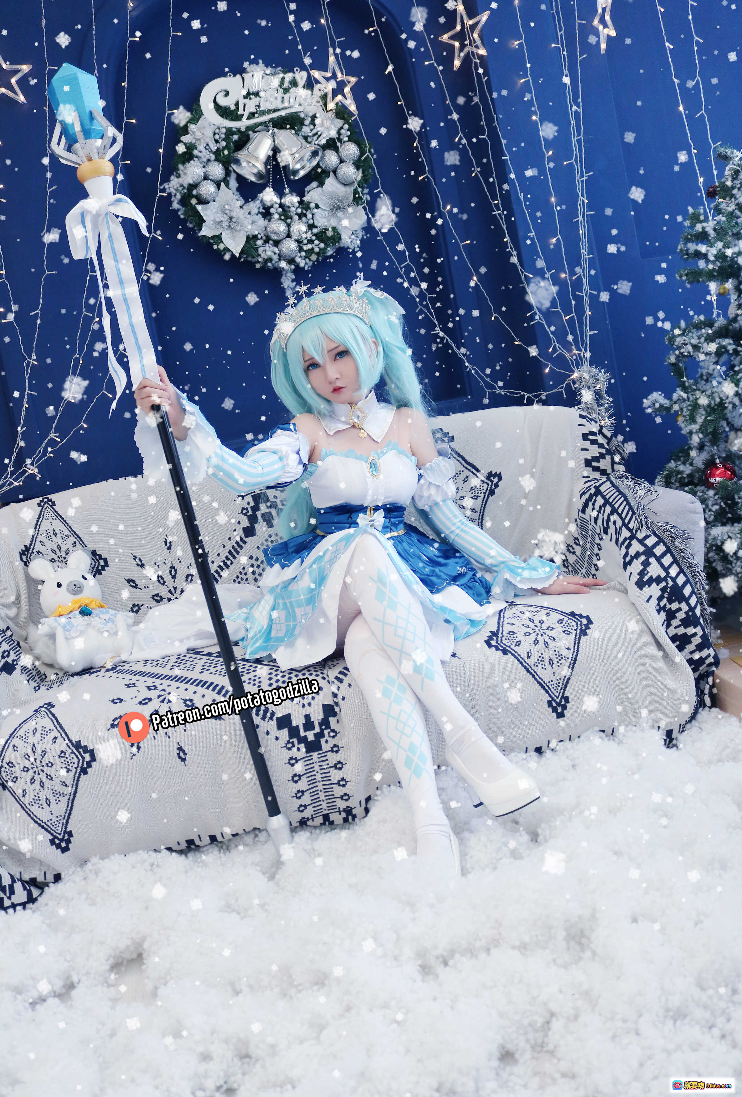 图片[7] - Snow Miku Cosplay 精美蓝发冰雪公主造型 圣诞主题华丽服饰 白蓝配色 冬日氛围感十足 高清41P写真集 - 就要吻