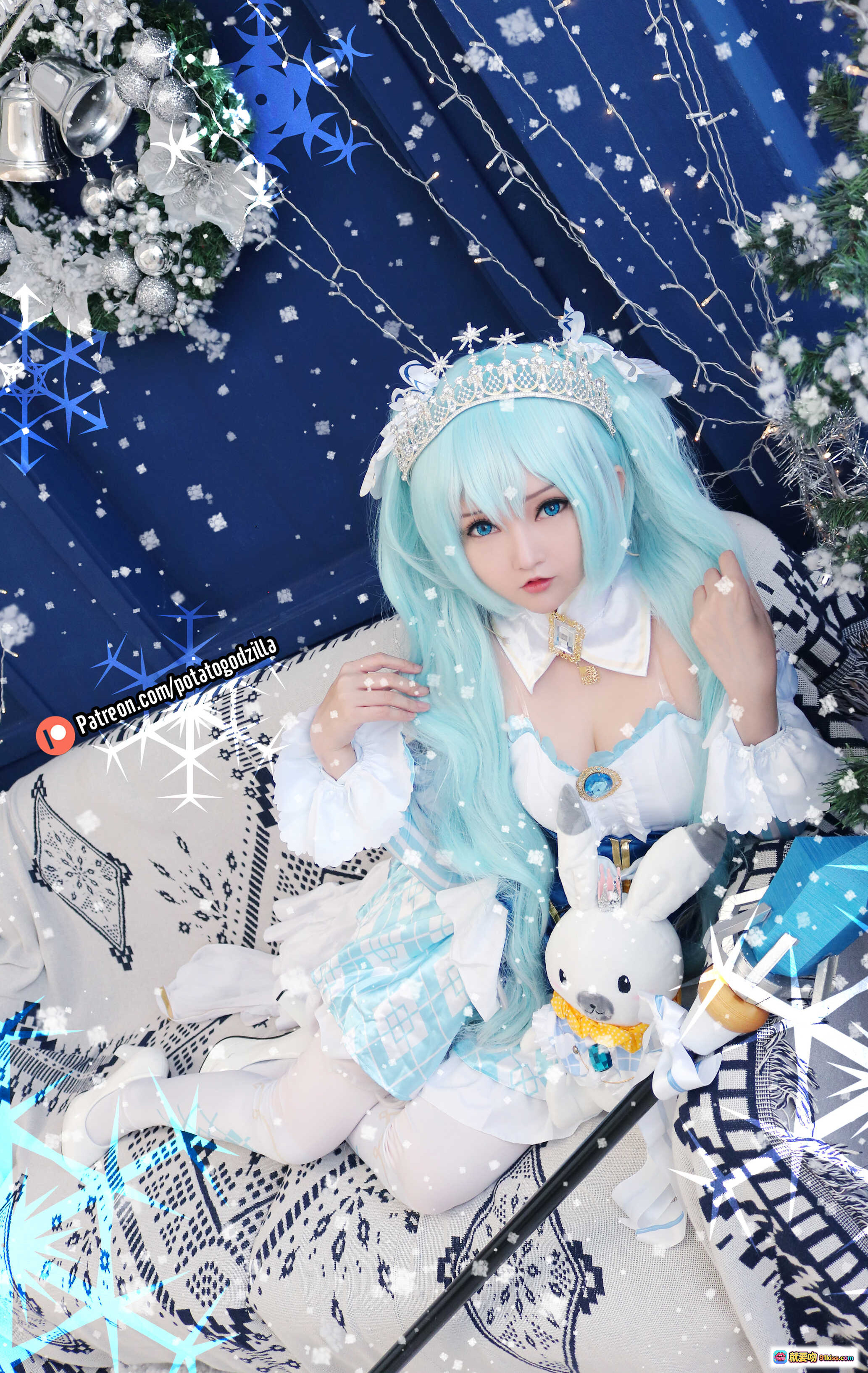 图片[9] - Snow Miku Cosplay 精美蓝发冰雪公主造型 圣诞主题华丽服饰 白蓝配色 冬日氛围感十足 高清41P写真集 - 就要吻