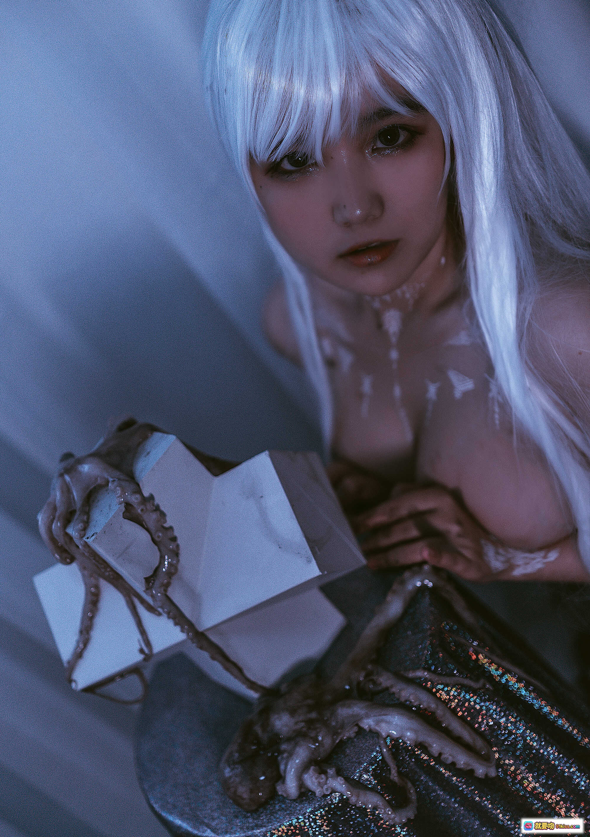 图片[9] - 阿半深海触手写真NO.002｜白发少女梦幻光影20P高清图集｜神秘海洋主题艺术摄影 - 就要吻