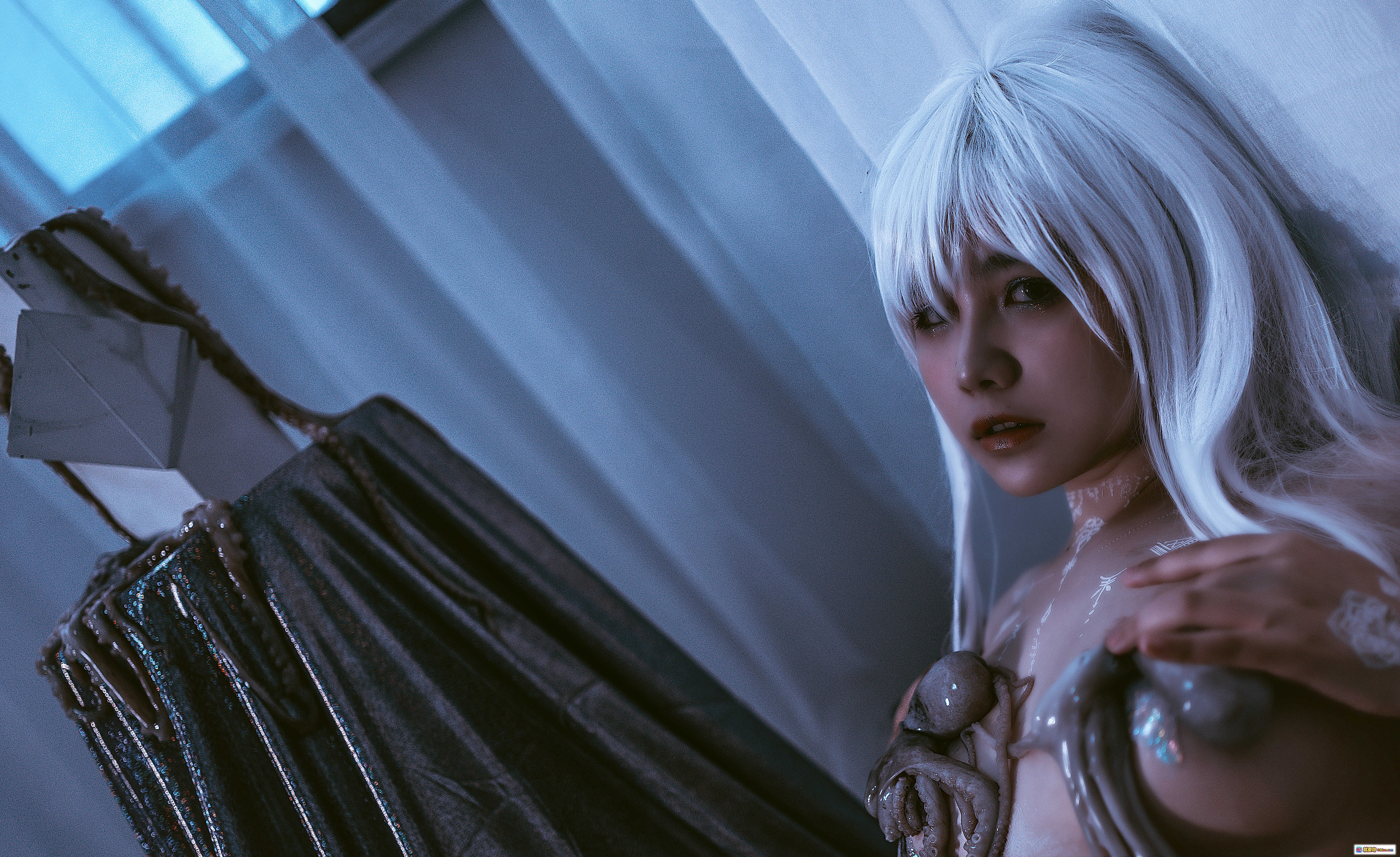 图片[5] - 阿半深海触手写真NO.002｜白发少女梦幻光影20P高清图集｜神秘海洋主题艺术摄影 - 就要吻