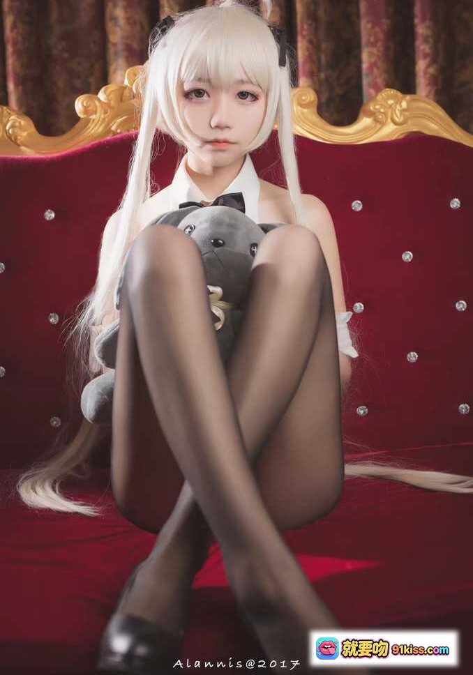 图片[7] - 五更百鬼_NO.019 兔女郎cosplay 白发双马尾 白色兔耳 黑领结女仆装 室内复古风写真 11P高清图集 - 就要吻