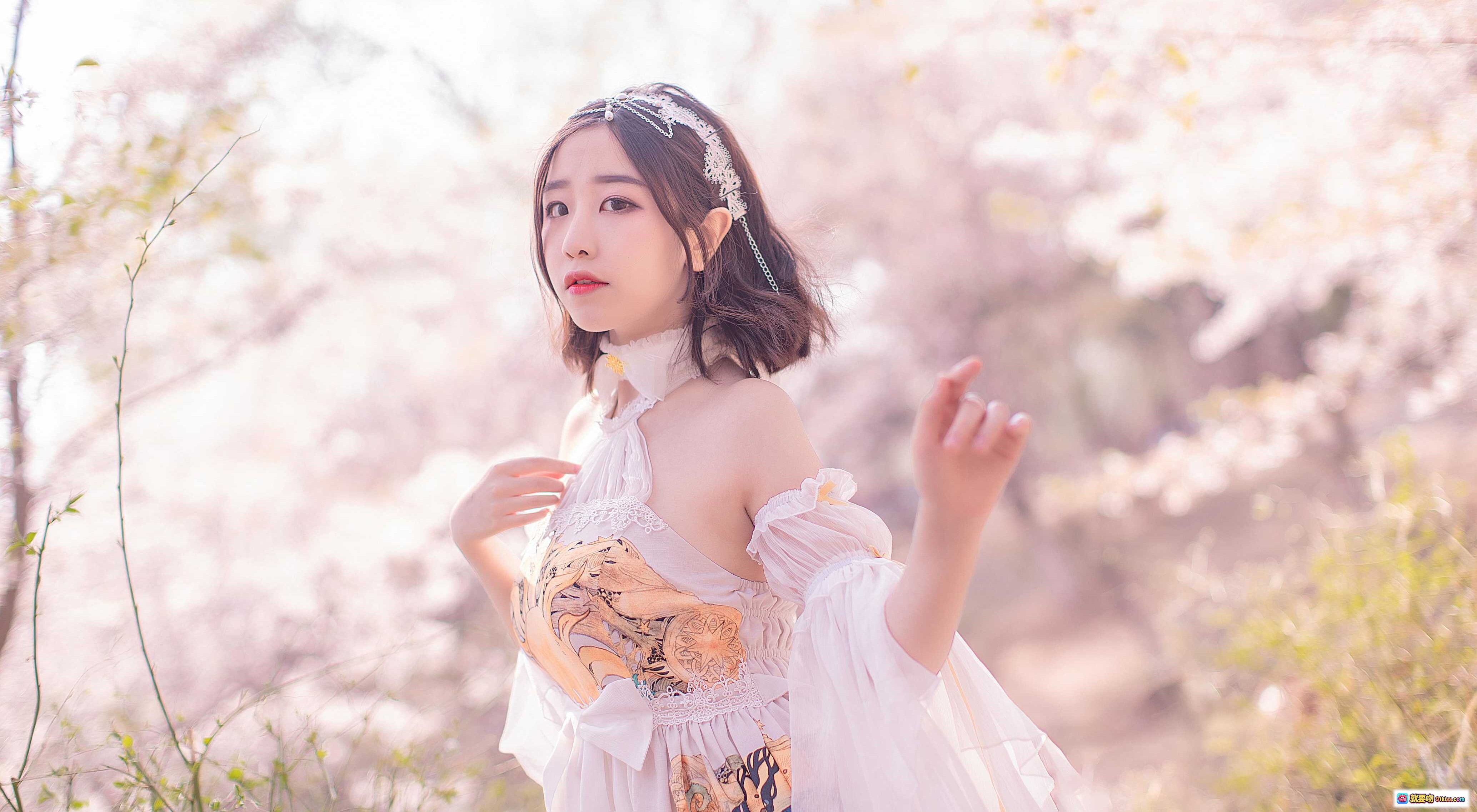 图片[10] - 穆零Mu0 NO.13 樱花季少女写真｜蕾丝头饰+白色洛丽塔裙+春日樱花背景｜甜美清新风格 - 就要吻