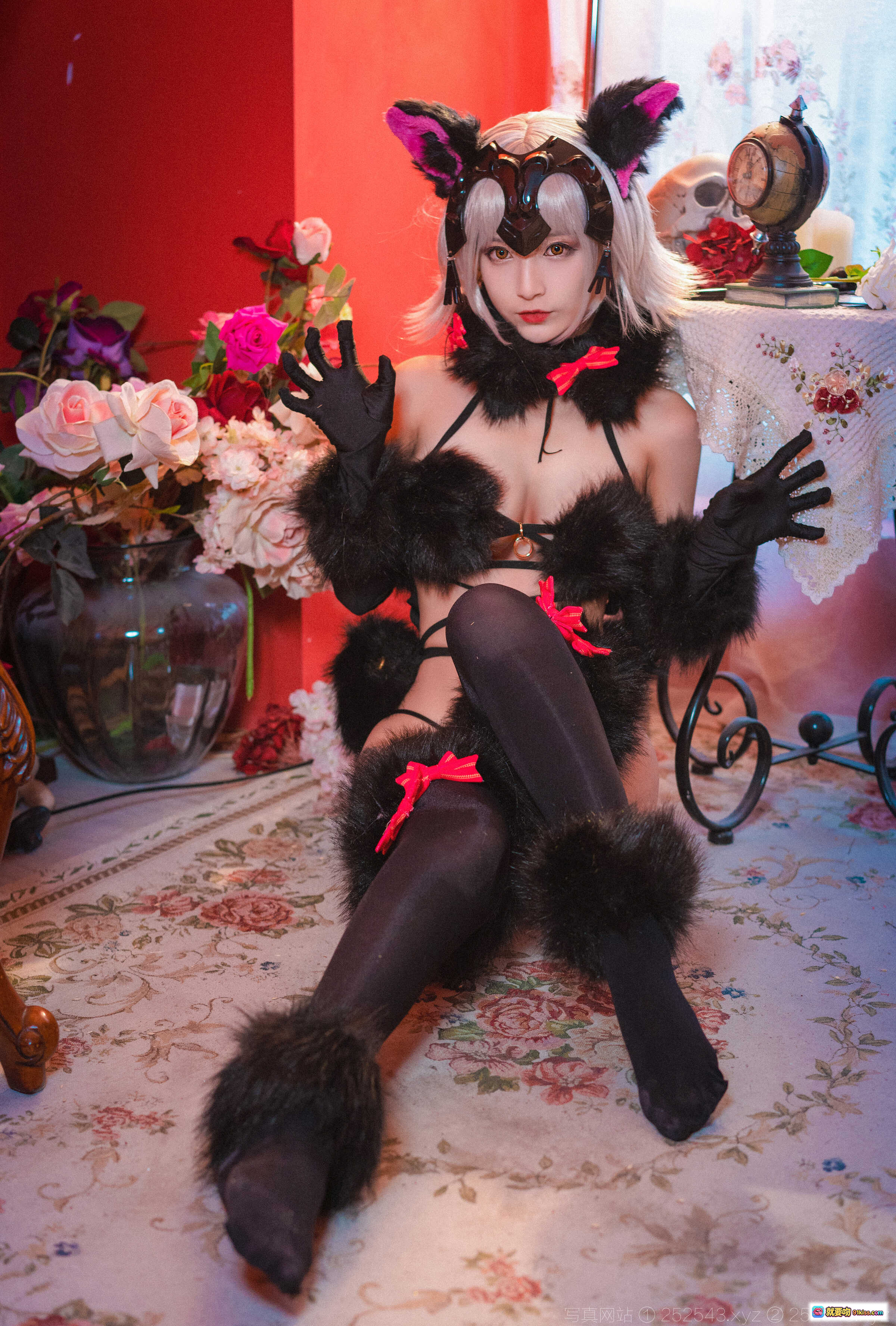 图片[3] - 铁板烧鬼舞w黑贞花魁2 Cosplay写真 | 猫耳头饰+毛绒项圈+黑色手套+银发造型 | 29P高清美图 - 就要吻