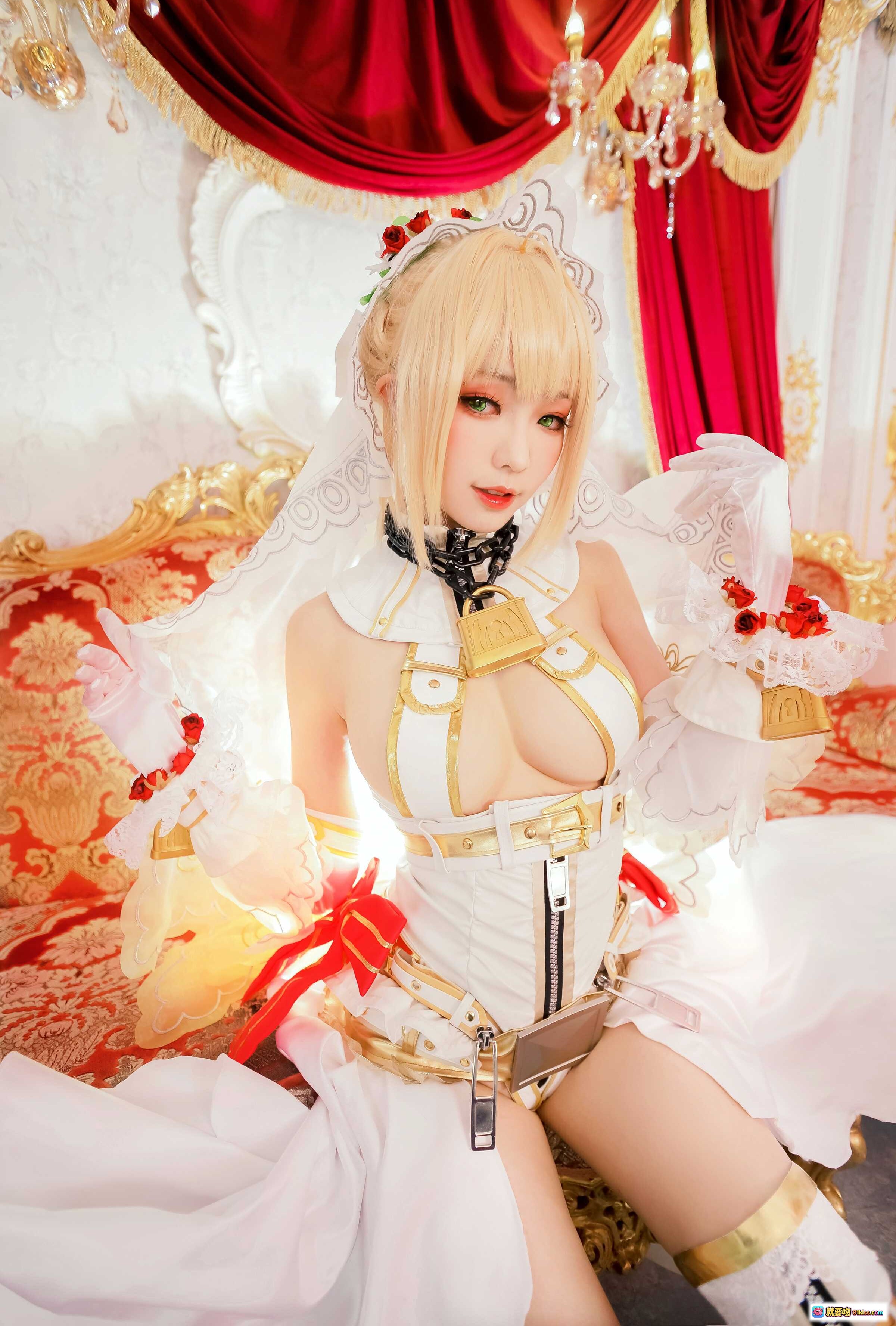 图片[9] - ElyEE子NO.063 白色洛丽塔cosplay 金发少女 华丽宫廷沙发写真 精致头饰 高筒靴 甜美性感风格 - 就要吻