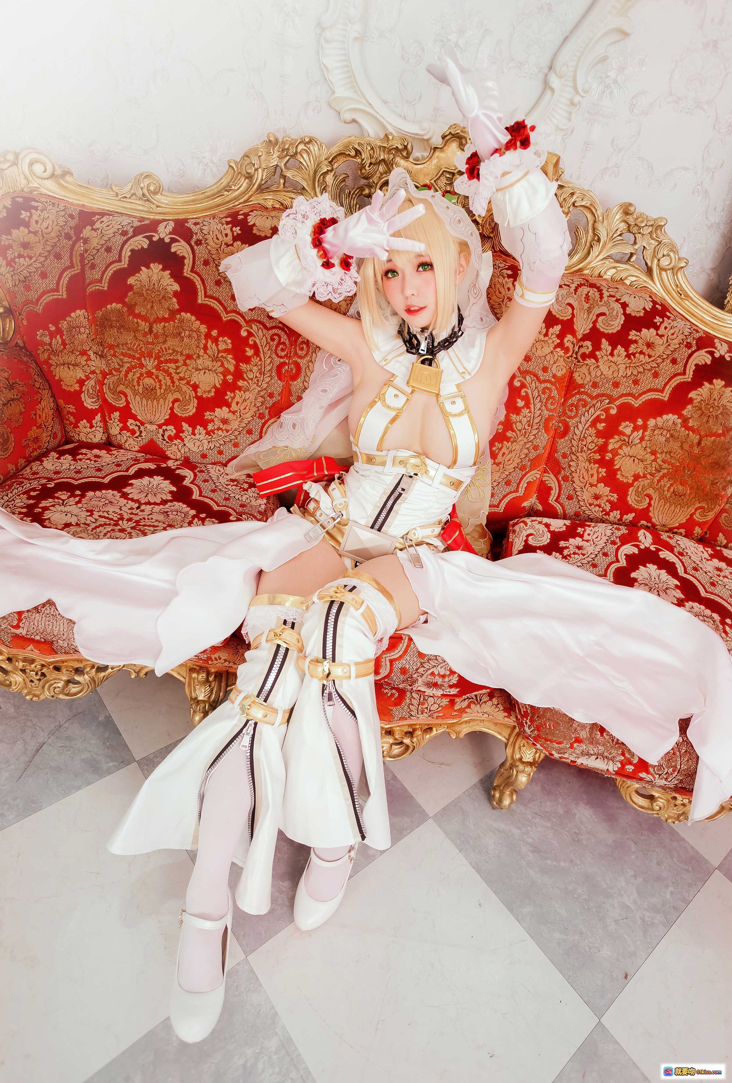 图片[7] - ElyEE子NO.063 白色洛丽塔cosplay 金发少女 华丽宫廷沙发写真 精致头饰 高筒靴 甜美性感风格 - 就要吻