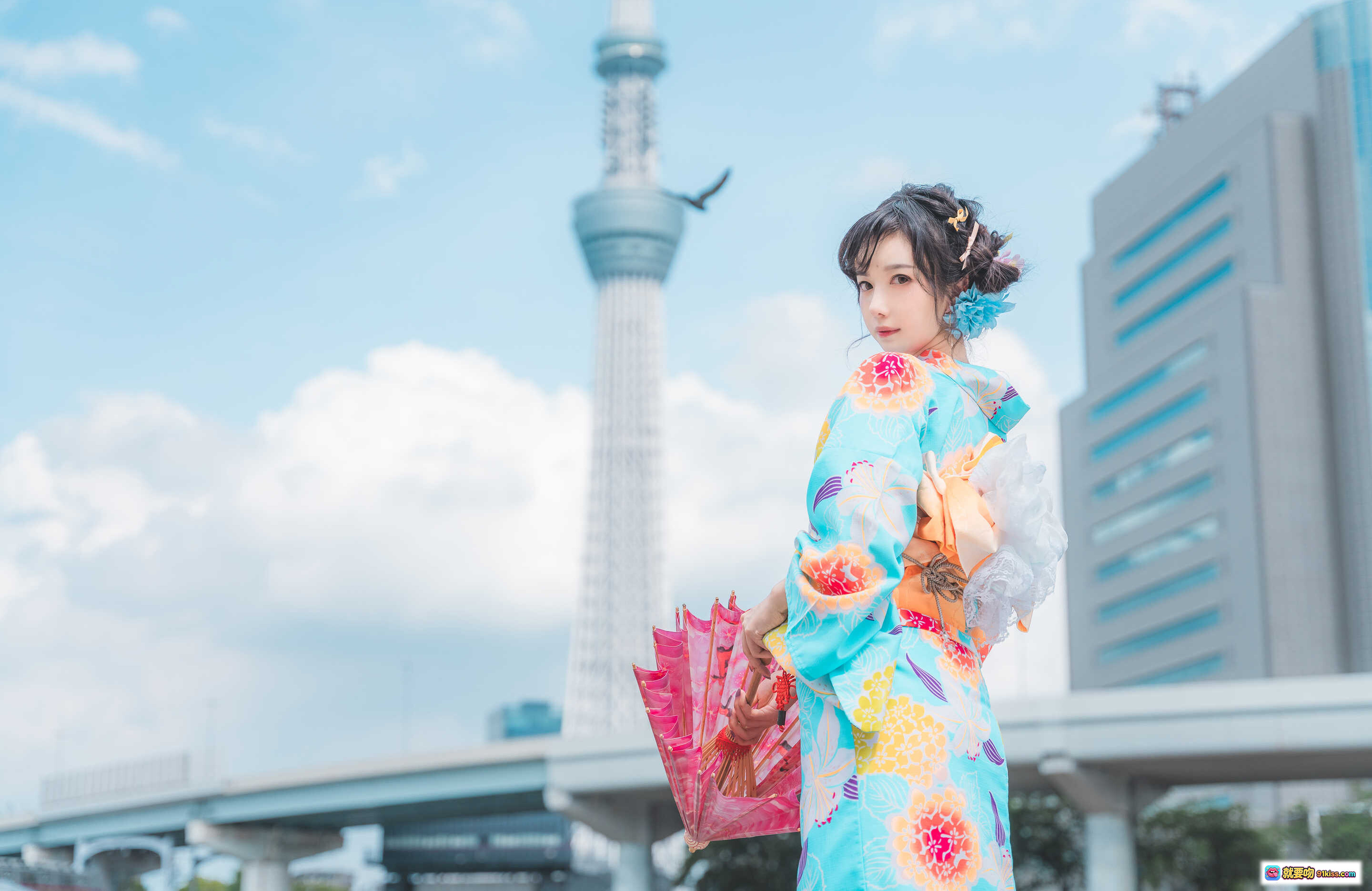 Shika小鹿鹿NO.078小鹿日和绘事空上册｜和风少女东京晴空塔写真｜彩色浴衣手持红伞｜日系唯美摄影20P - 就要吻