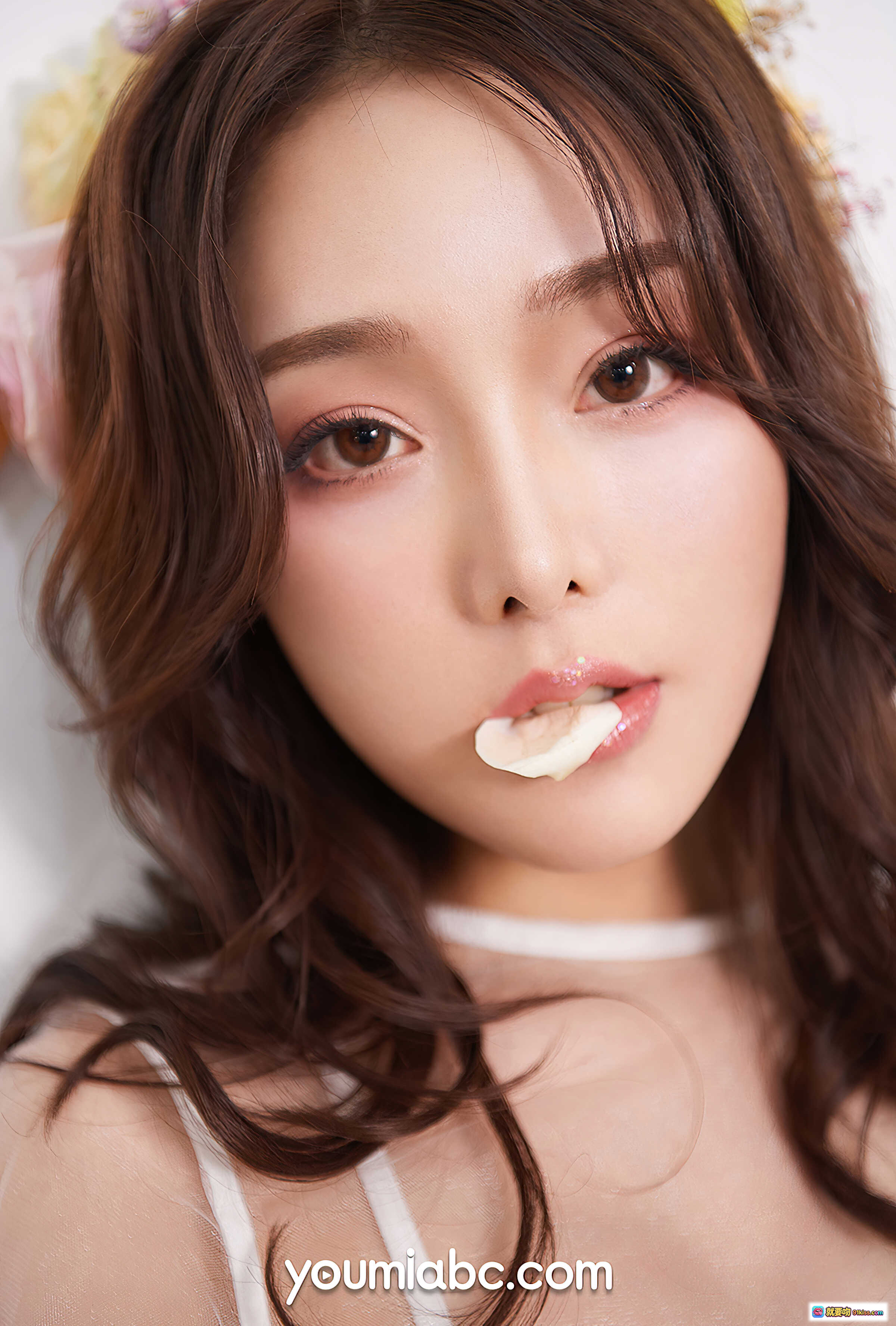 图片[7] - 陈圆圆春色满屋写真｜白色蕾丝透视睡衣花环少女风｜YouMi尤蜜2020.07.31高清30P - 就要吻