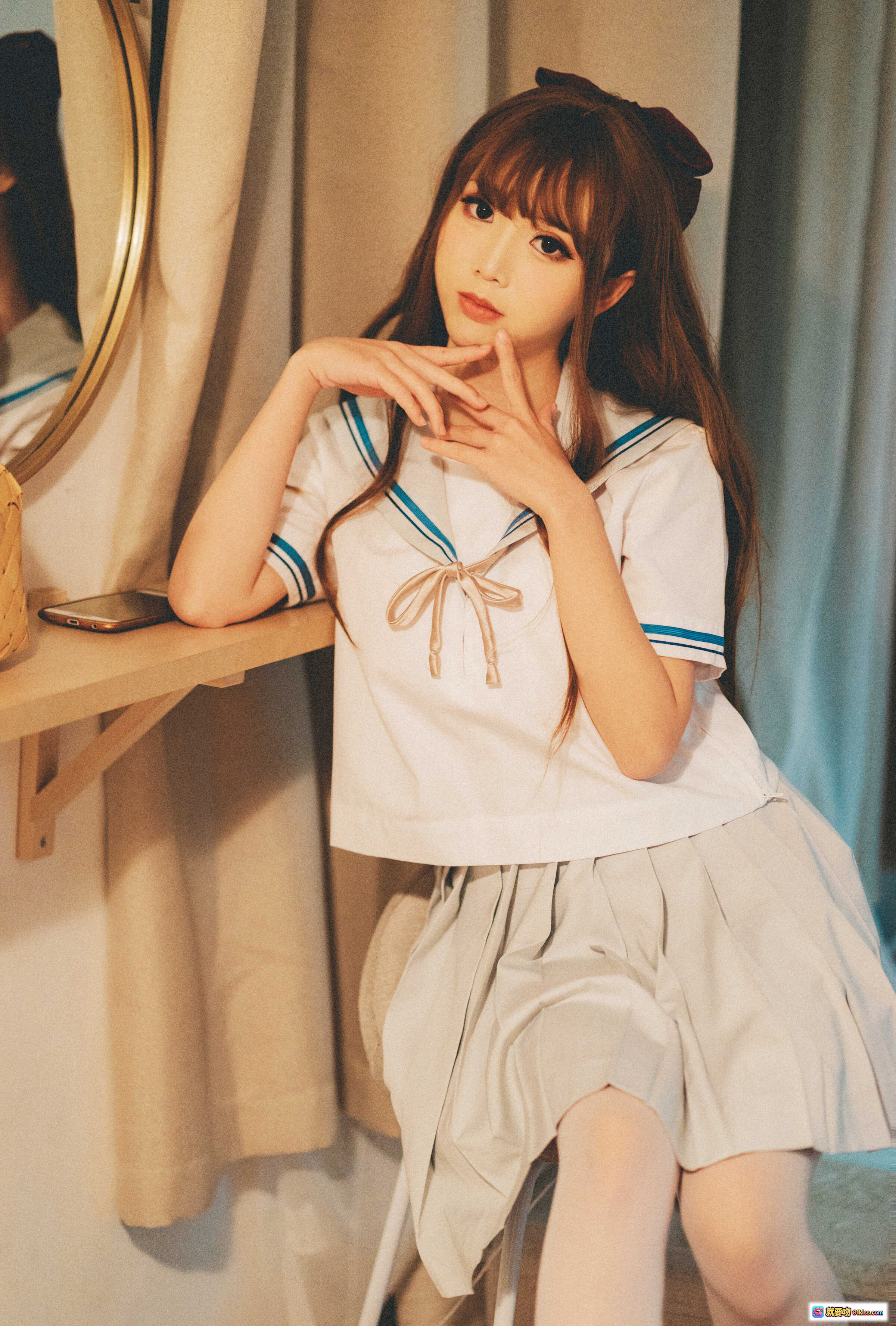 图片[9] - 面饼仙儿NO.043 JK秀 16P高清写真 白色短裙美腿特写 温柔卧室氛围感 民族风毯子搭配 舒适居家风少女摄影 - 就要吻