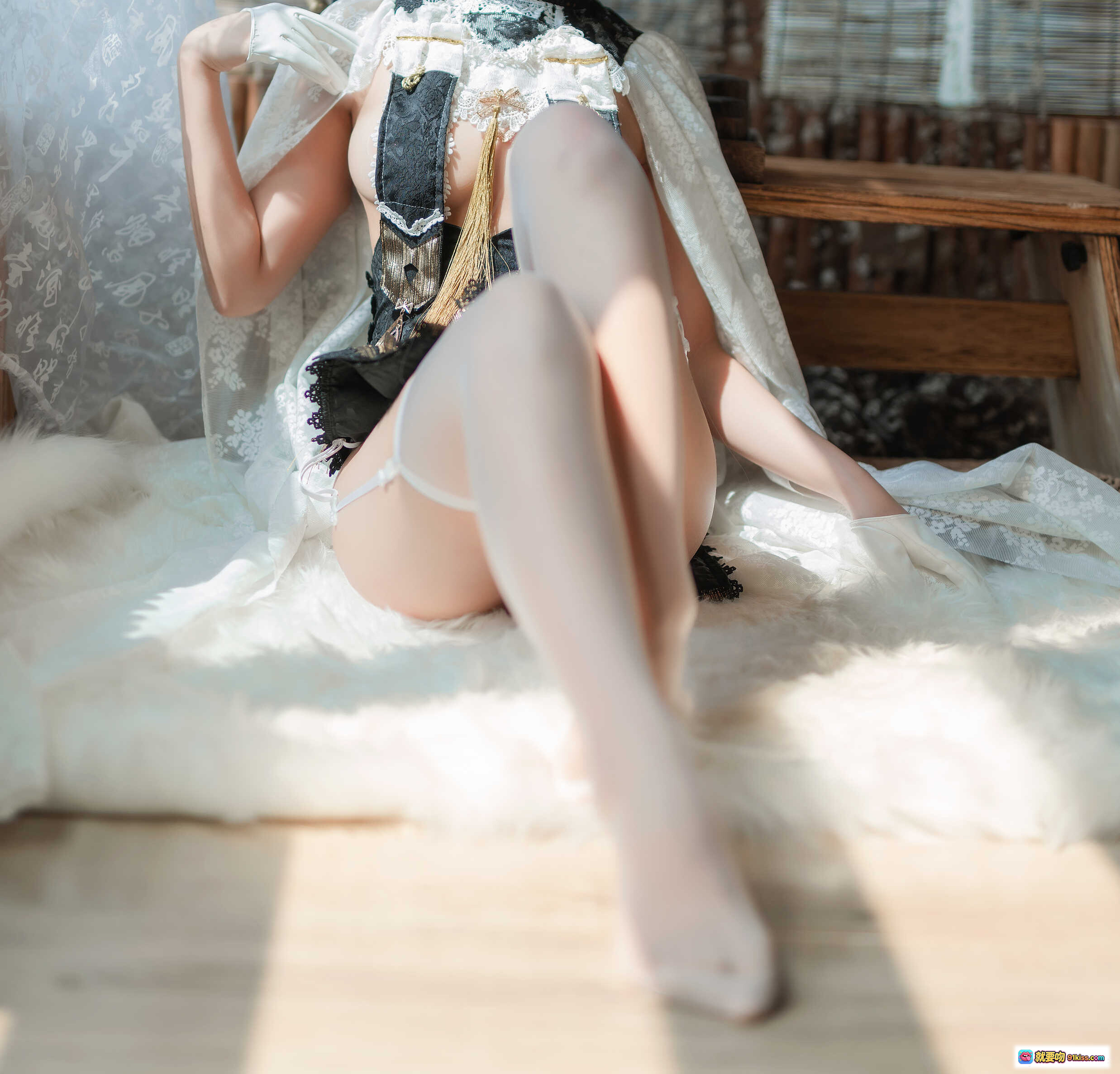 图片[7] - 三度_69 NO.054 天狼星 Cosplay 美少女 轻纱飘逸 黑金洛丽塔 跪姿写真 室内竹帘窗景 柔光氛围感 31P高清图集 - 就要吻