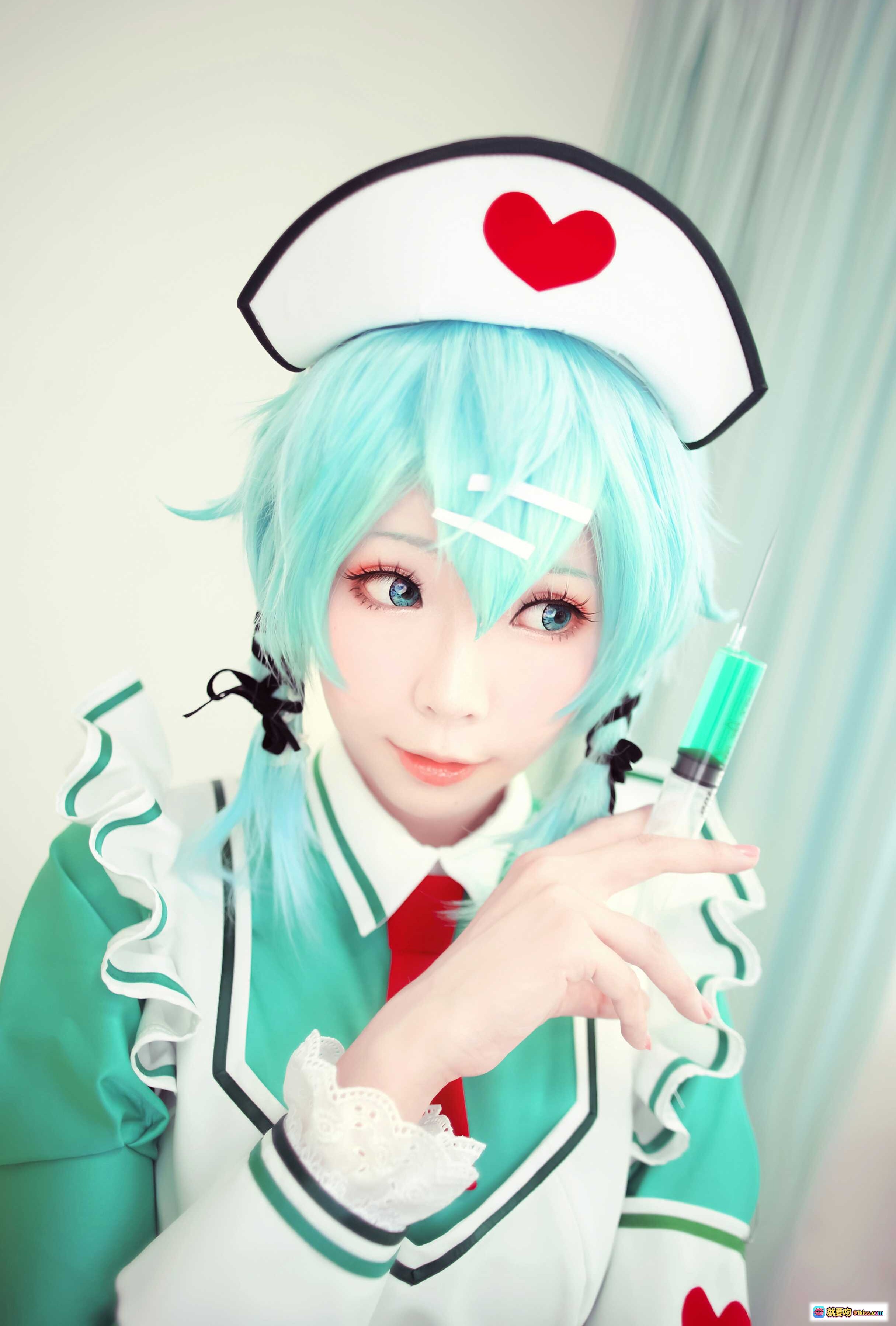 图片[6] - ElyEE子NO.020护士cosplay 绿发少女 白色病床 清新医疗风 甜美制服 白丝美腿 医疗箱道具 室内窗边写真 - 就要吻
