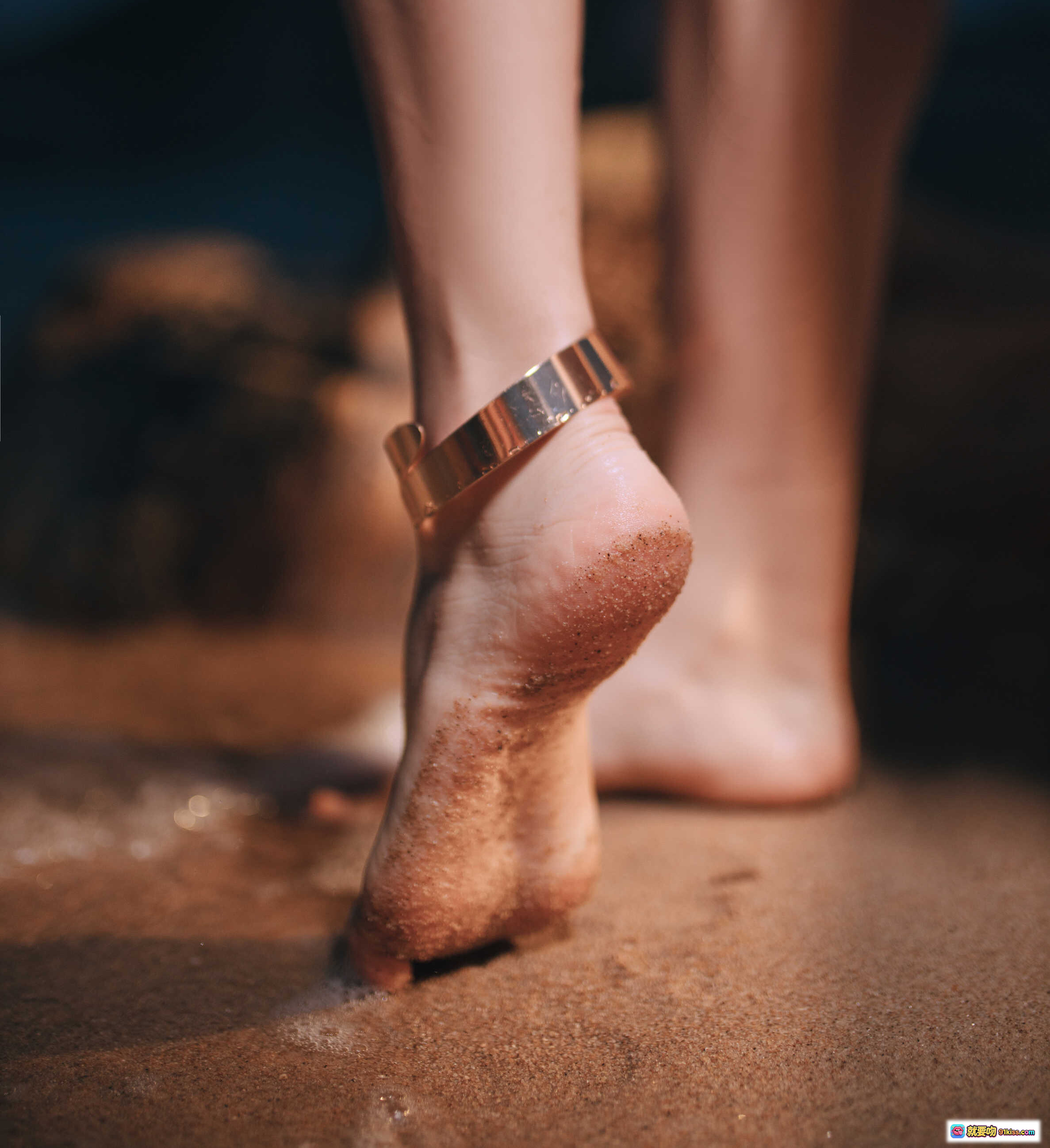图片[8] - 日奈娇NO.026玉藻前阿拉伯舞娘写真 37P高清美腿沙滩场景 脚链细节性感诱惑 - 就要吻
