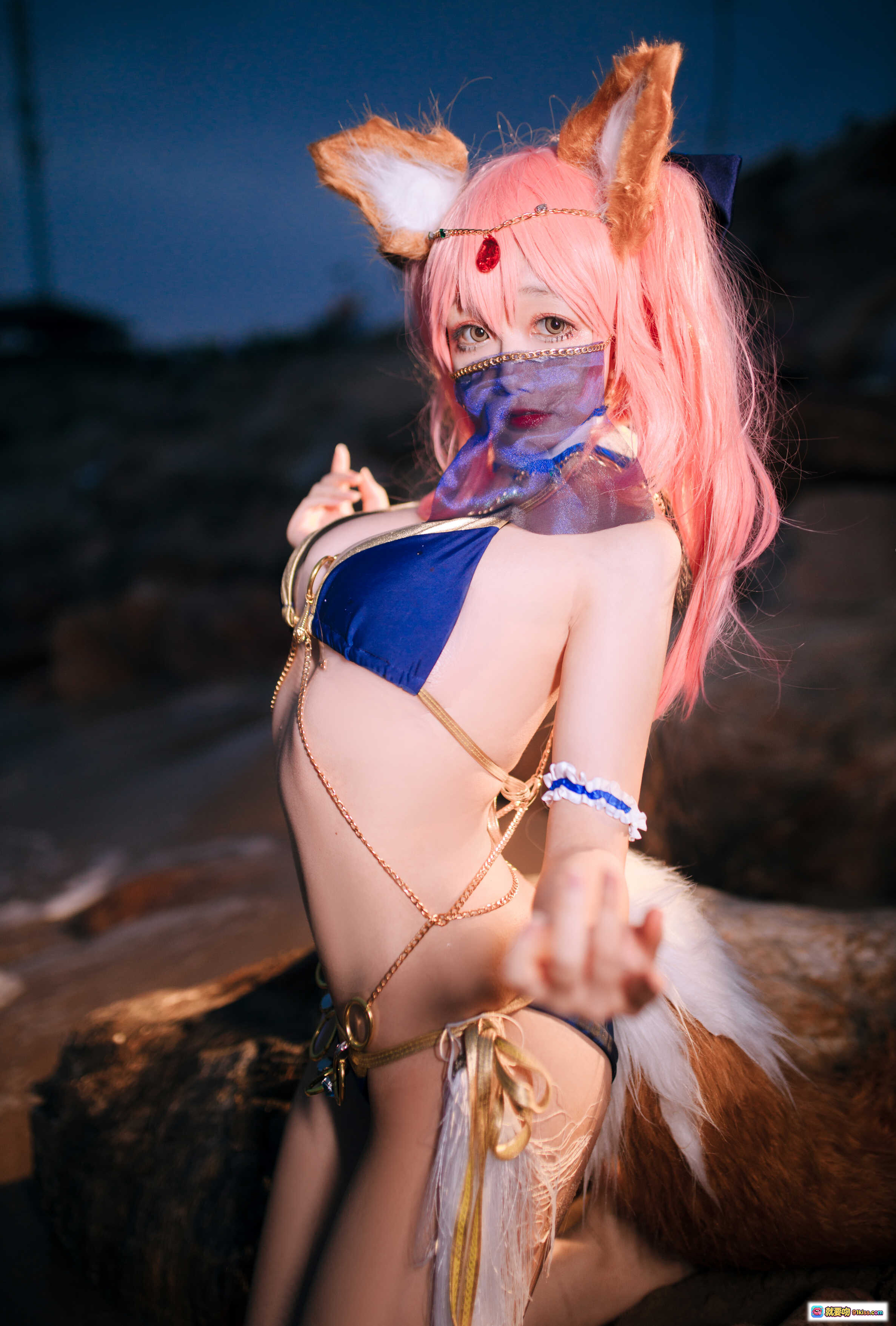 图片[10] - 日奈娇NO.026玉藻前阿拉伯舞娘写真 37P高清美腿沙滩场景 脚链细节性感诱惑 - 就要吻