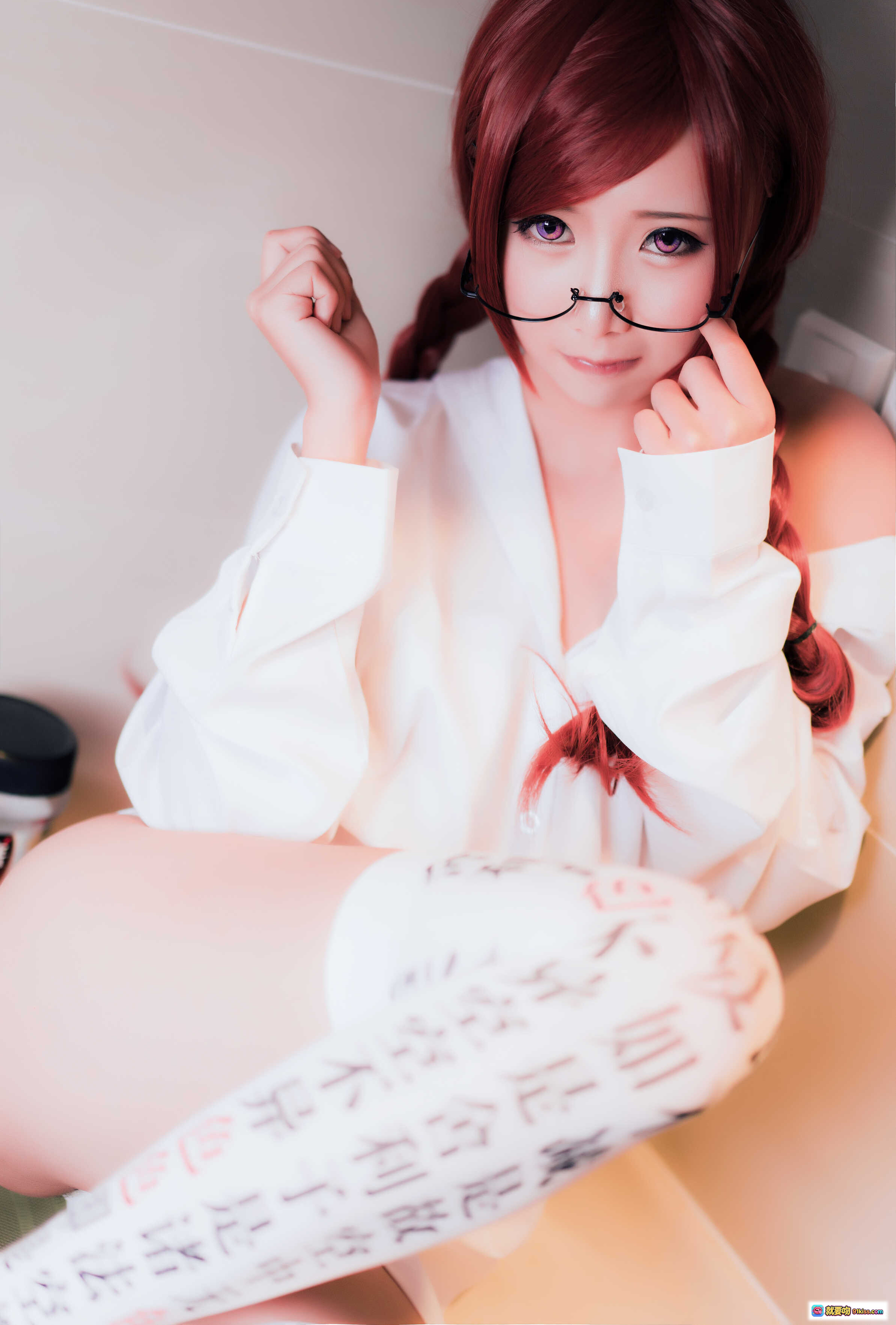 图片[3] - 面饼仙儿NO.010小女友2 Cosplay写真 | 红发双马尾+眼镜+白衬衫+露肩造型 | 33P高清美图 - 就要吻