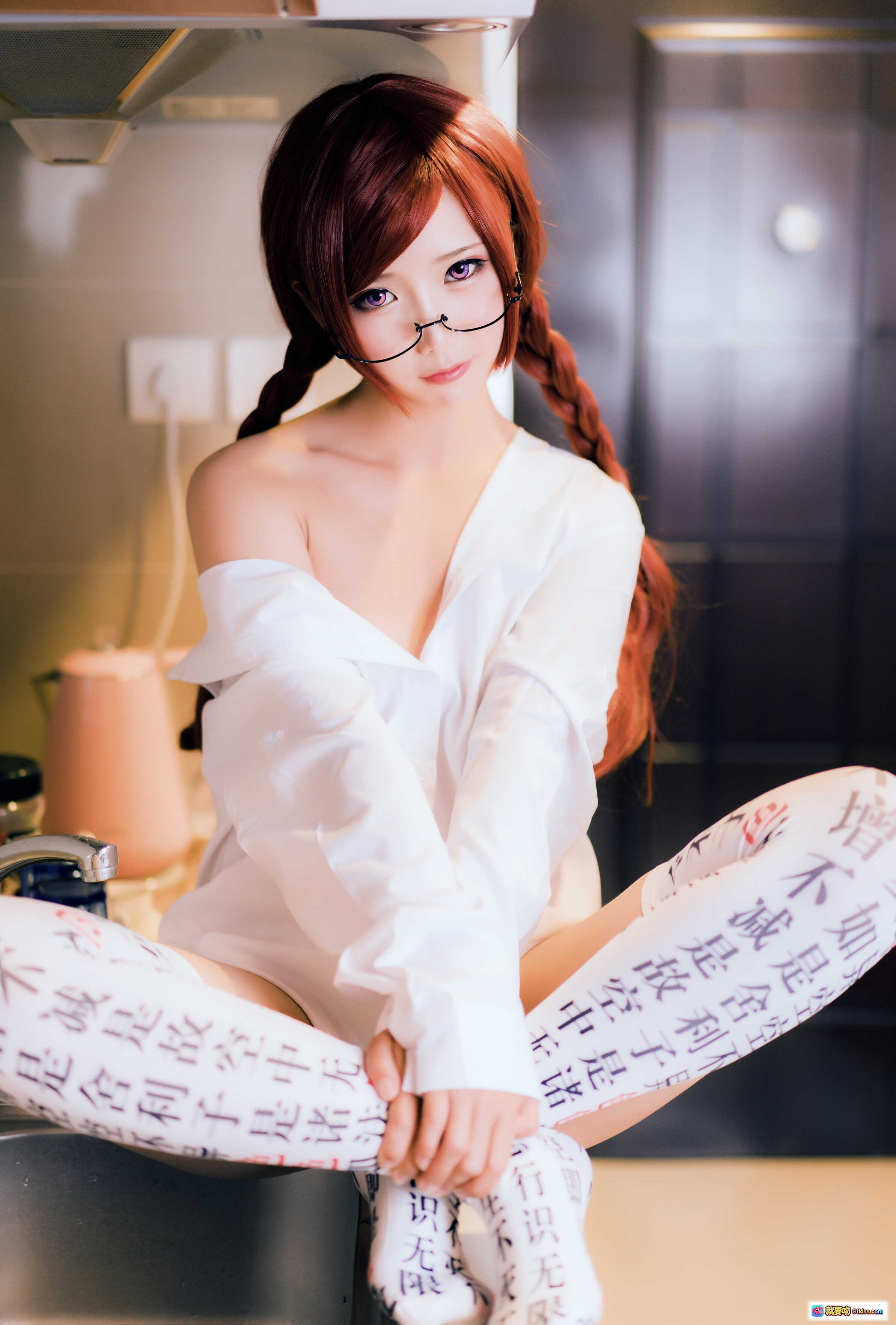 图片[6] - 面饼仙儿NO.010小女友2 Cosplay写真 | 红发双马尾+眼镜+白衬衫+露肩造型 | 33P高清美图 - 就要吻