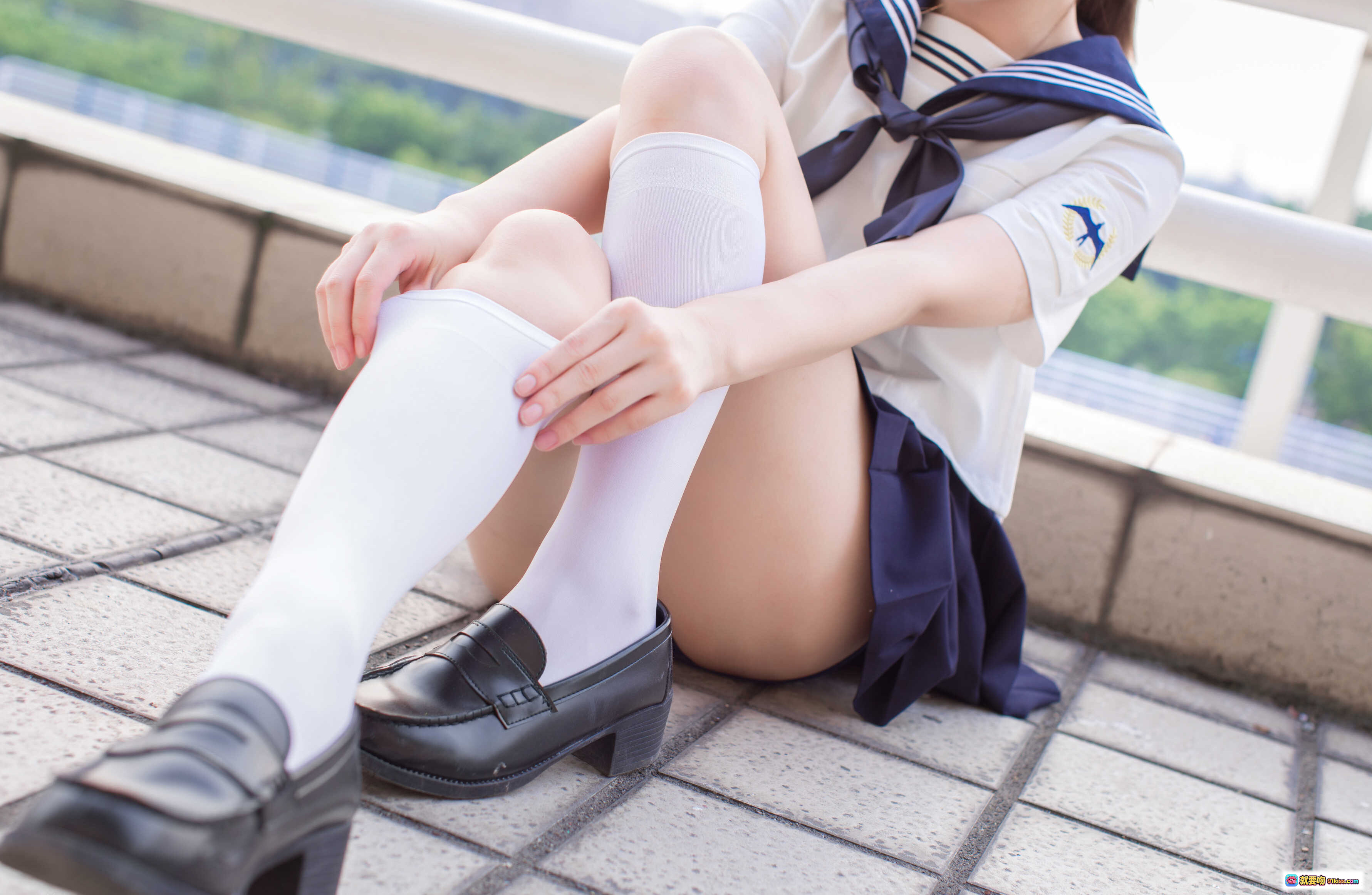 图片[9] - 雯妹不讲道理 NO.008 JK制服少女白袜黑鞋校园风写真20P高清图集 - 就要吻