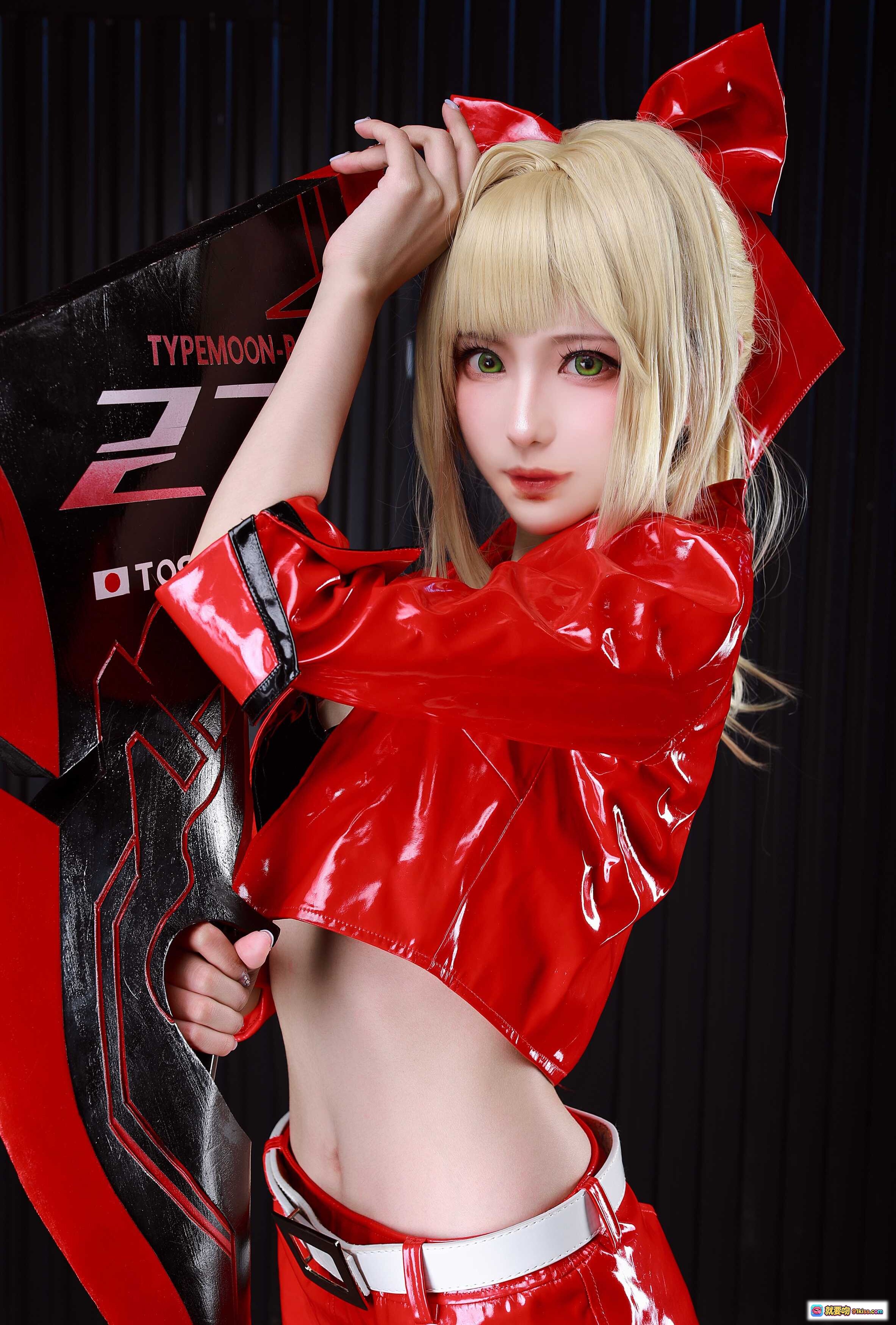 图片[9] - Shika小鹿鹿NO.051尼禄赛车Cosplay 红色皮衣猫耳造型 持27号赛车牌 动感街拍写真 - 就要吻