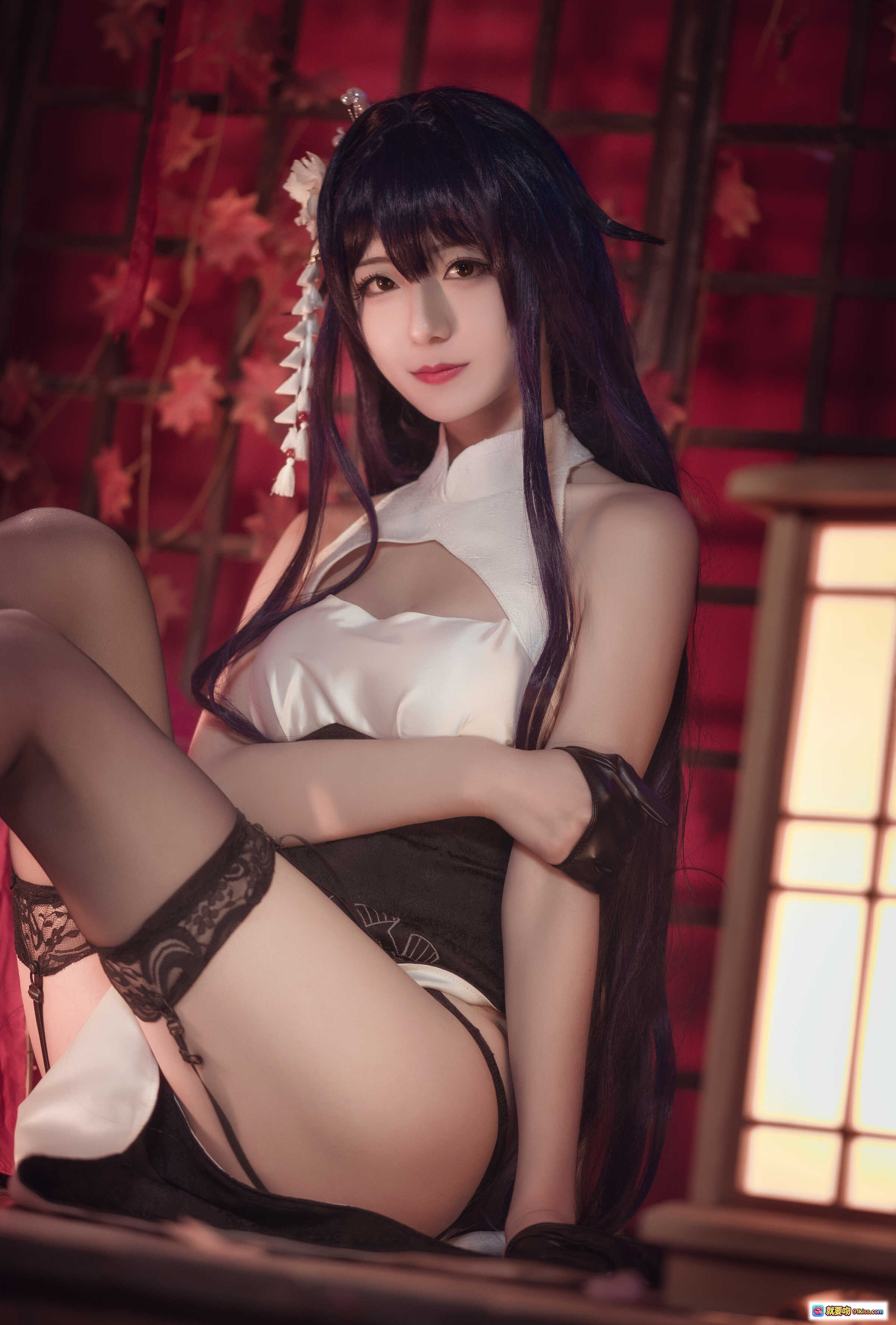 图片[9] - 弥音音NO.039吾妻旗袍Cosplay写真｜黑发花饰+蕾丝手套+日式和风场景+樱花背景+白高跟美腿诱惑 - 就要吻