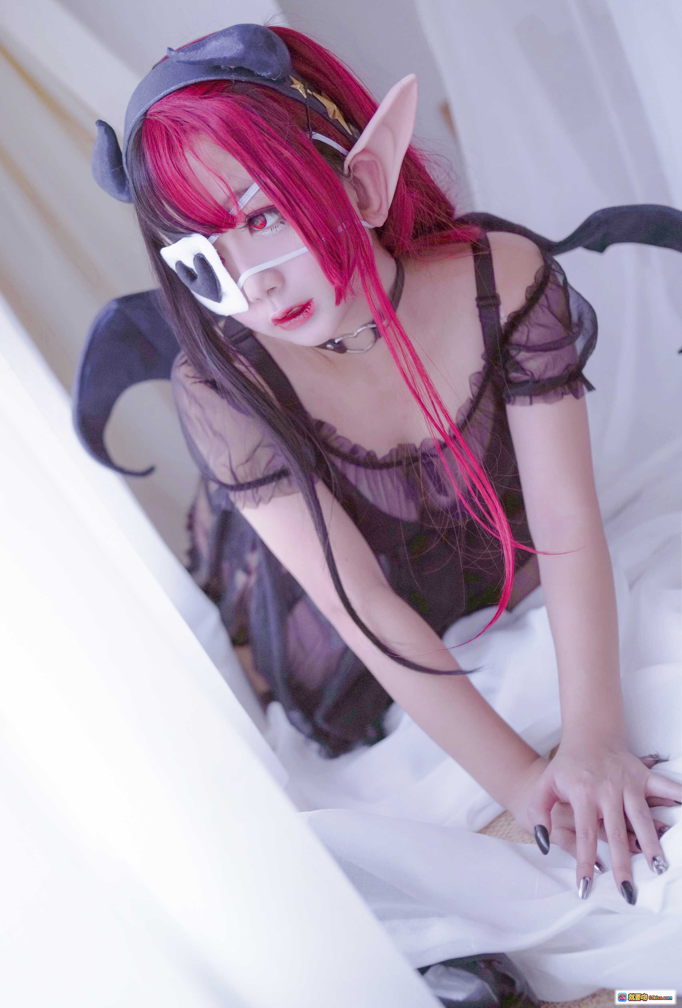 图片[8] - 日奈娇NO.012红发使魔Cosplay写真｜黑纱蕾丝恶魔装+角翼眼罩+精灵耳+心形项圈｜40P高清图集 - 就要吻