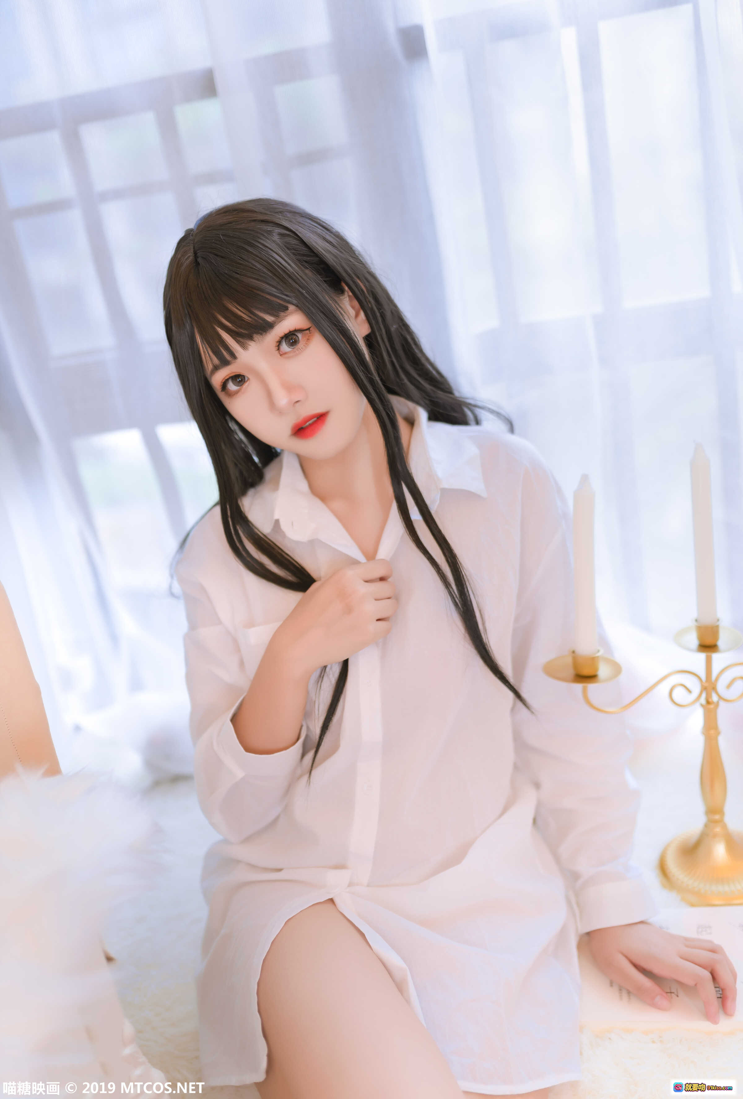 图片[2] - lovely呆玄NO.005男友衬衫写真 | 黑长直少女抱蓝兔玩偶 | 清新室内日系风格 | 40P高清图集 - 就要吻