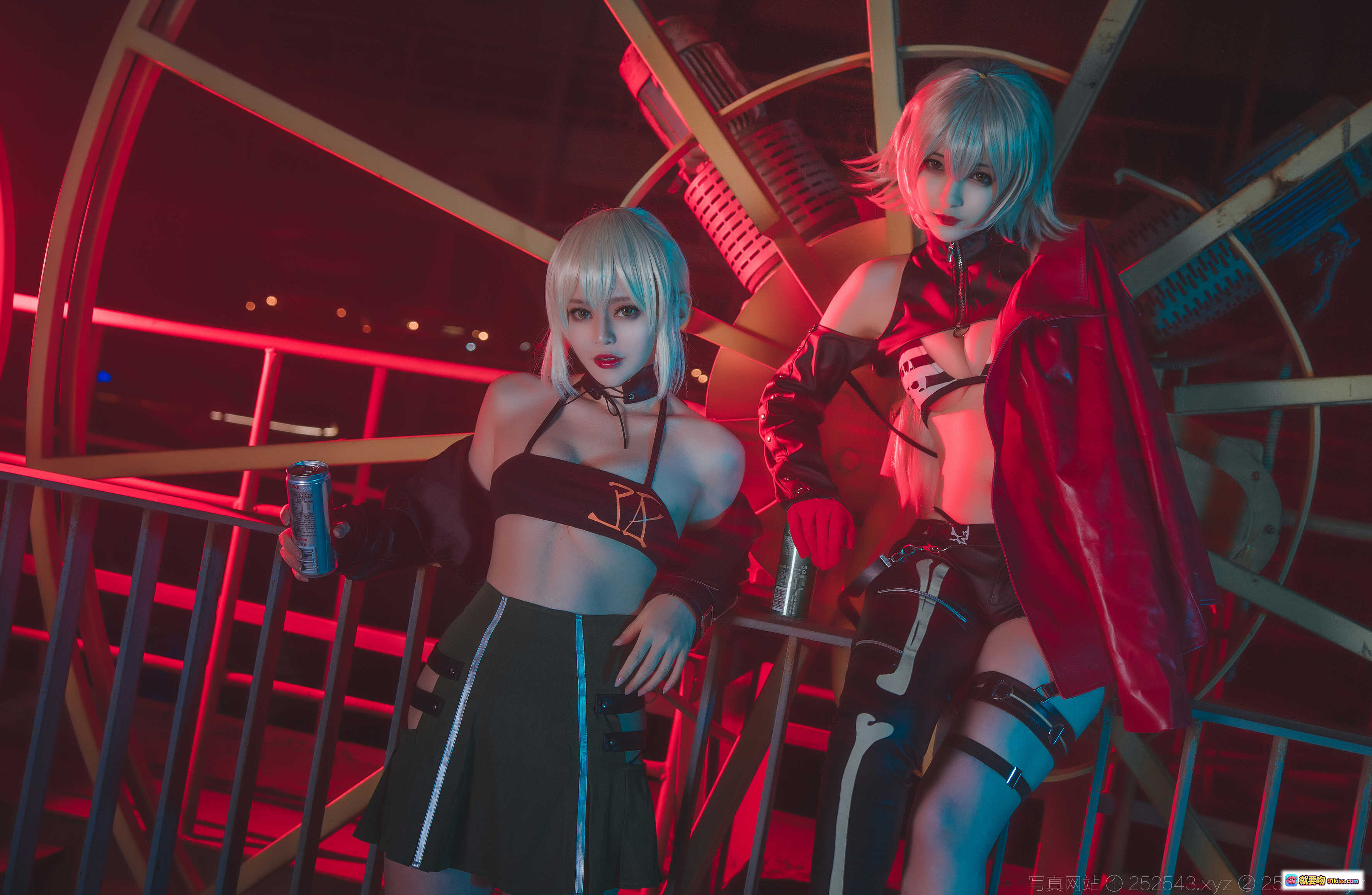图片[10] - 黑贞黑呆双人COS中山码头铁板烧鬼舞w NO.005 23P 353M 红蓝霓虹工业风场景 - 就要吻