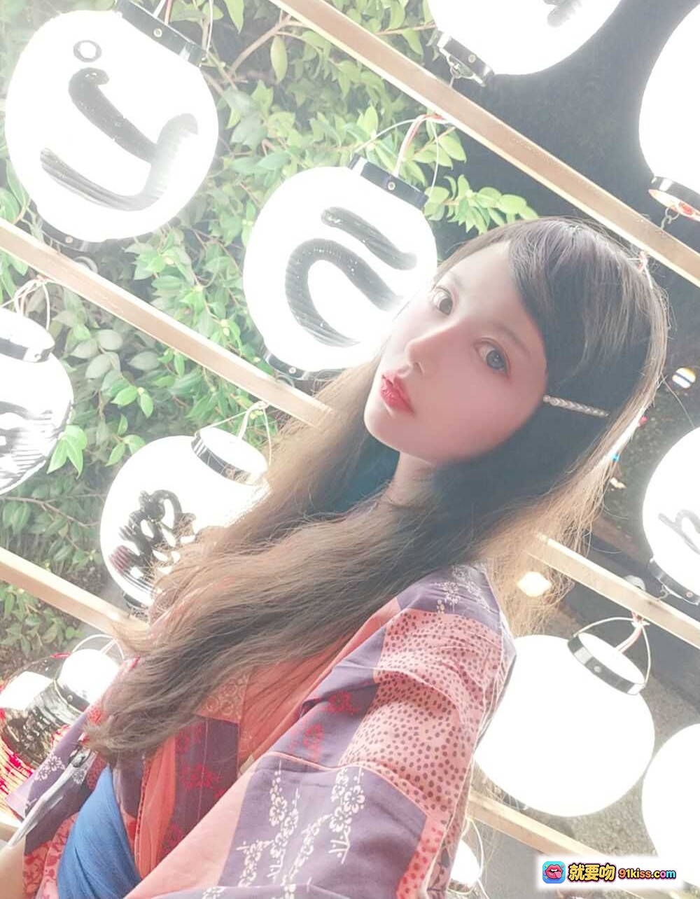 图片[10] - Shika小鹿鹿东京夜景自拍写真 | 黑长直齐刘海少女风 | 绿外套心形耳环清新穿搭 | 50P高清图集 - 就要吻