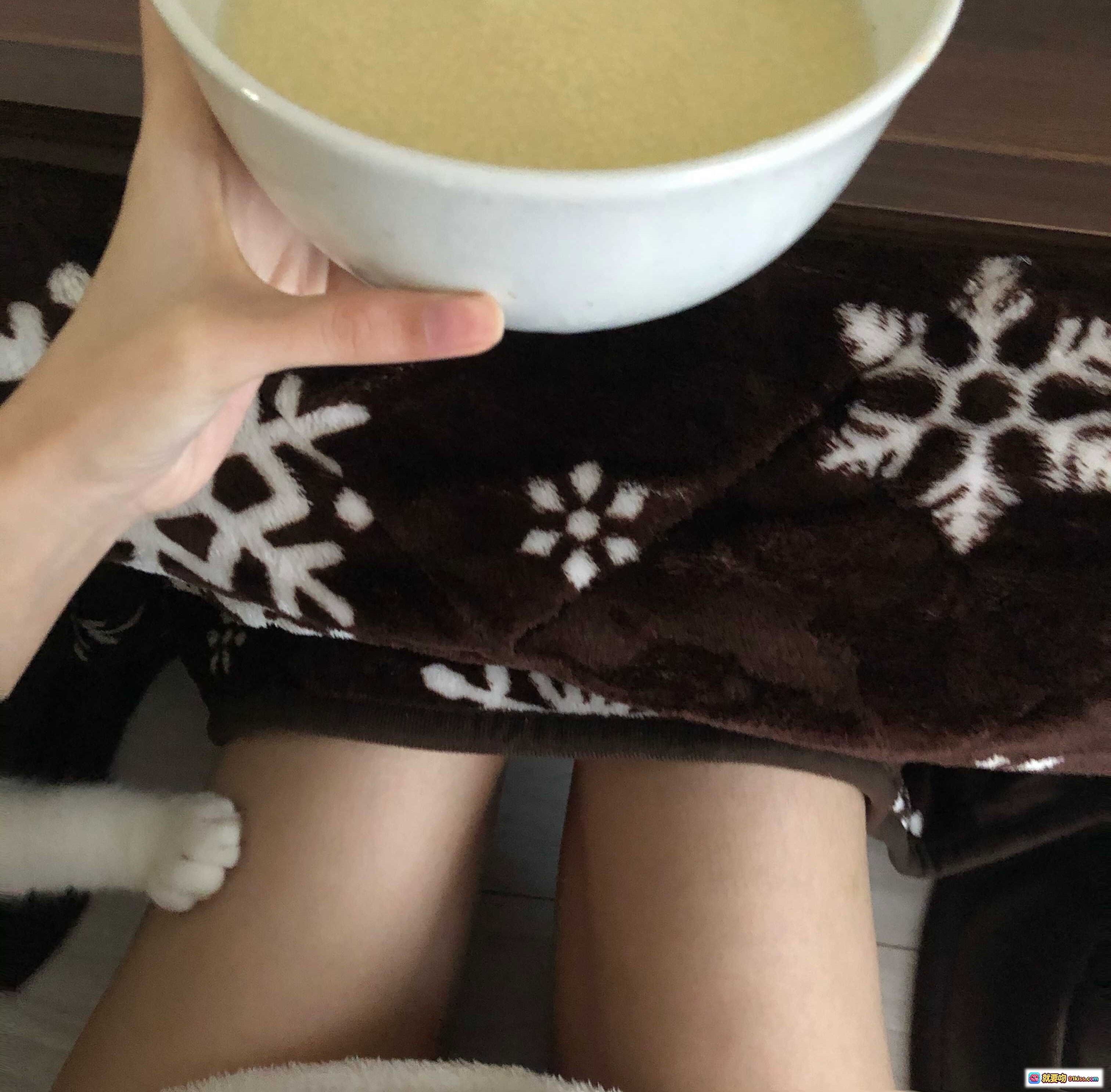 图片[4] - Shika小鹿鹿东京夜景自拍写真 | 黑长直齐刘海少女风 | 绿外套心形耳环清新穿搭 | 50P高清图集 - 就要吻