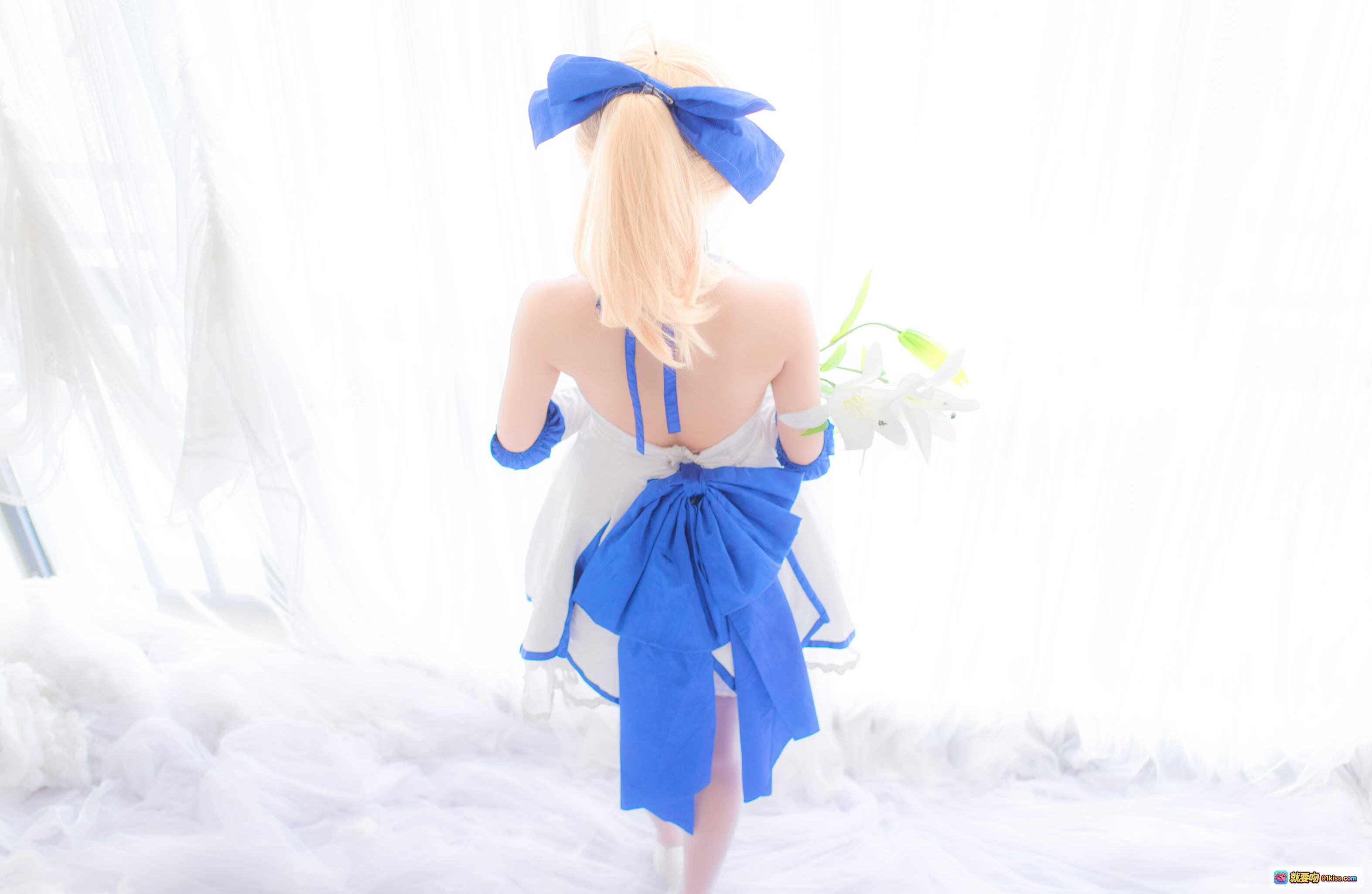 图片[5] - 鳗鱼霏儿NO.088青春女仆cos写真 白蓝制服长发蝴蝶结美腿高跟蕾丝袜纯欲风室内床拍19P - 就要吻