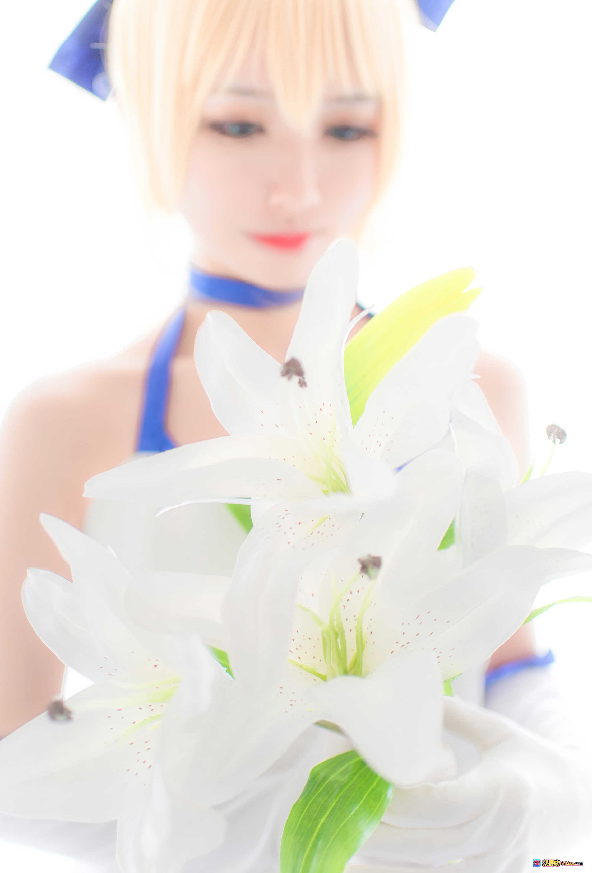 图片[7] - 鳗鱼霏儿NO.088青春女仆cos写真 白蓝制服长发蝴蝶结美腿高跟蕾丝袜纯欲风室内床拍19P - 就要吻