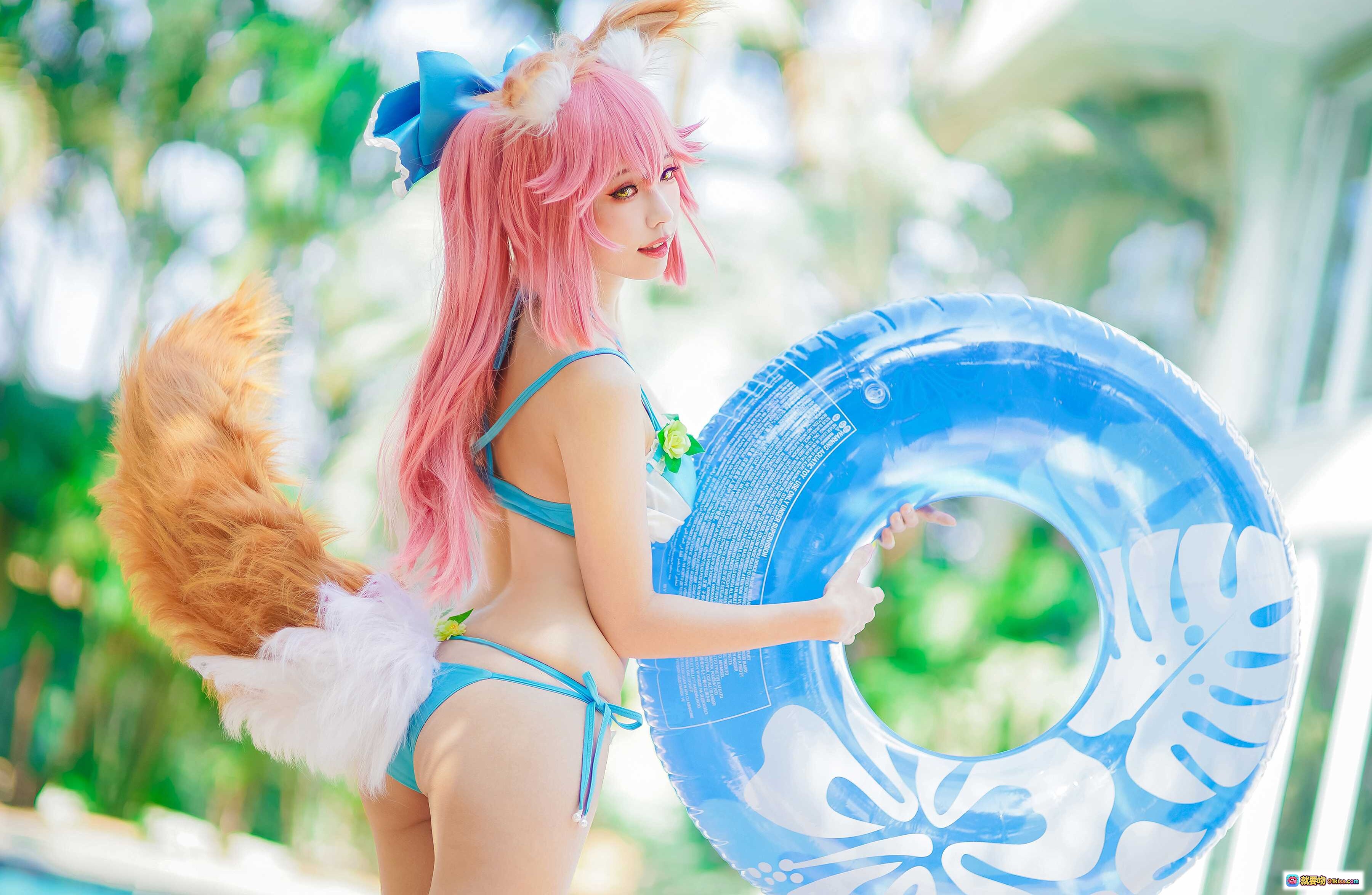 图片[6] - ElyEE子NO.046粉发兔耳泳装写真｜蓝色比基尼蕾丝边｜夏日沙滩风情Cosplay美图 - 就要吻