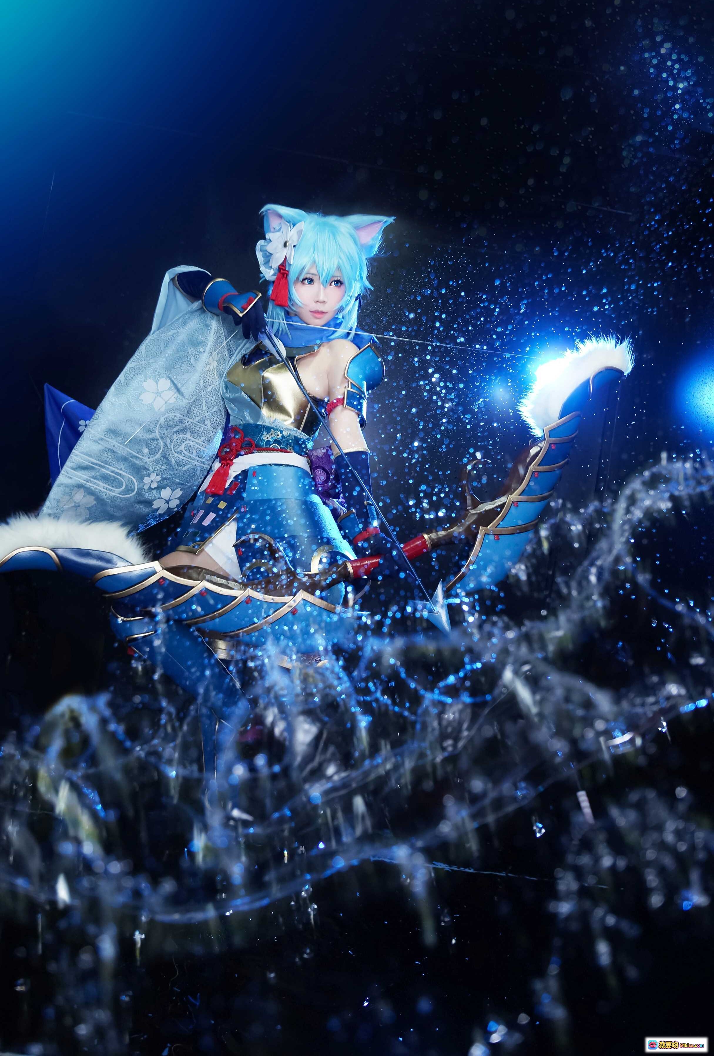 图片[10] - 蓝发猫耳少女Cosplay｜日式和风战甲｜梦幻蓝色光效｜精致花饰与金甲细节｜EElyEE子NO.039 - 就要吻
