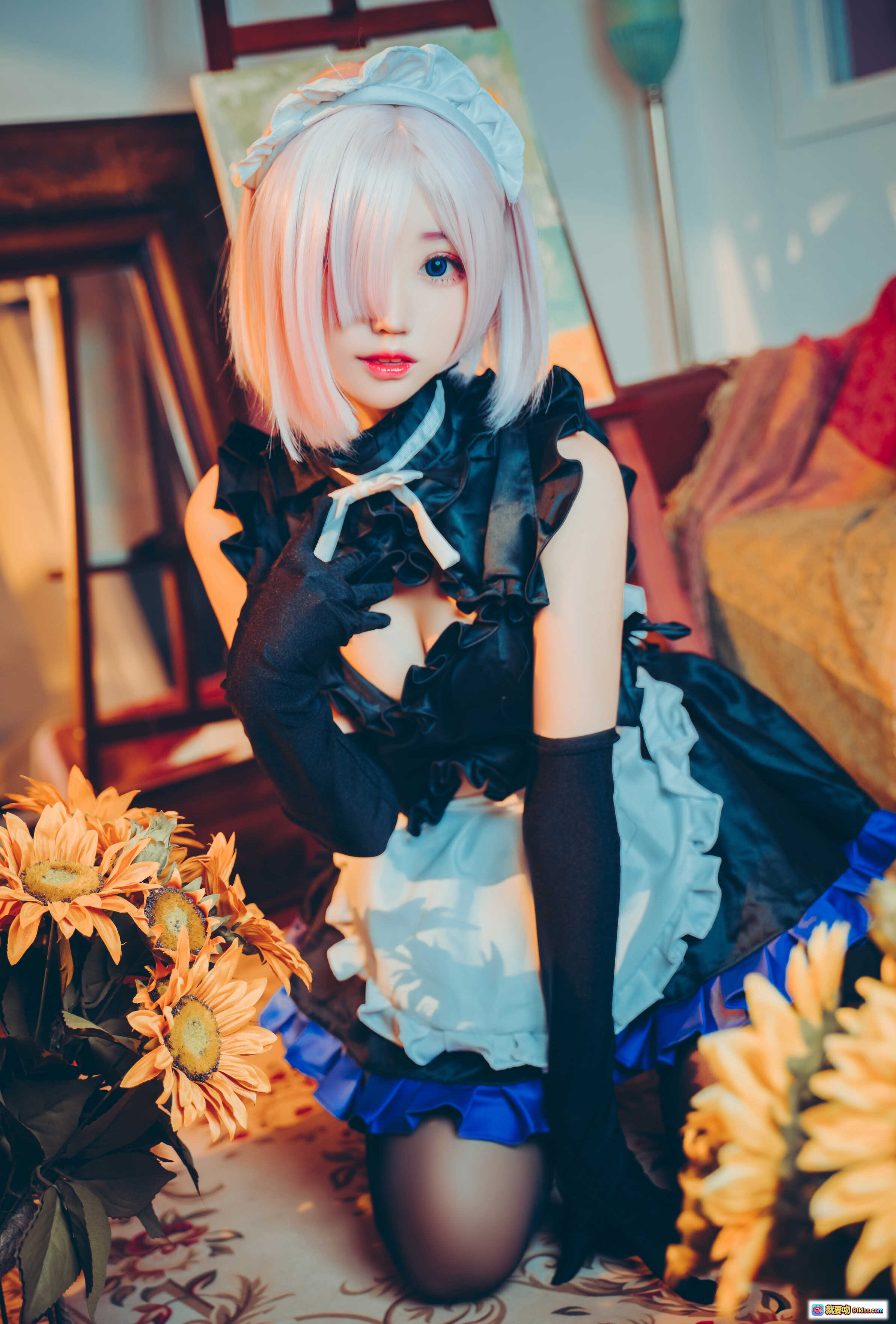 图片[7] - 猫君君_MaoJun NO.011 玛修女仆cos写真 25P高清图集 黑蓝蕾丝女仆装 白发红瞳 优雅姿态 室内复古风摄影 - 就要吻