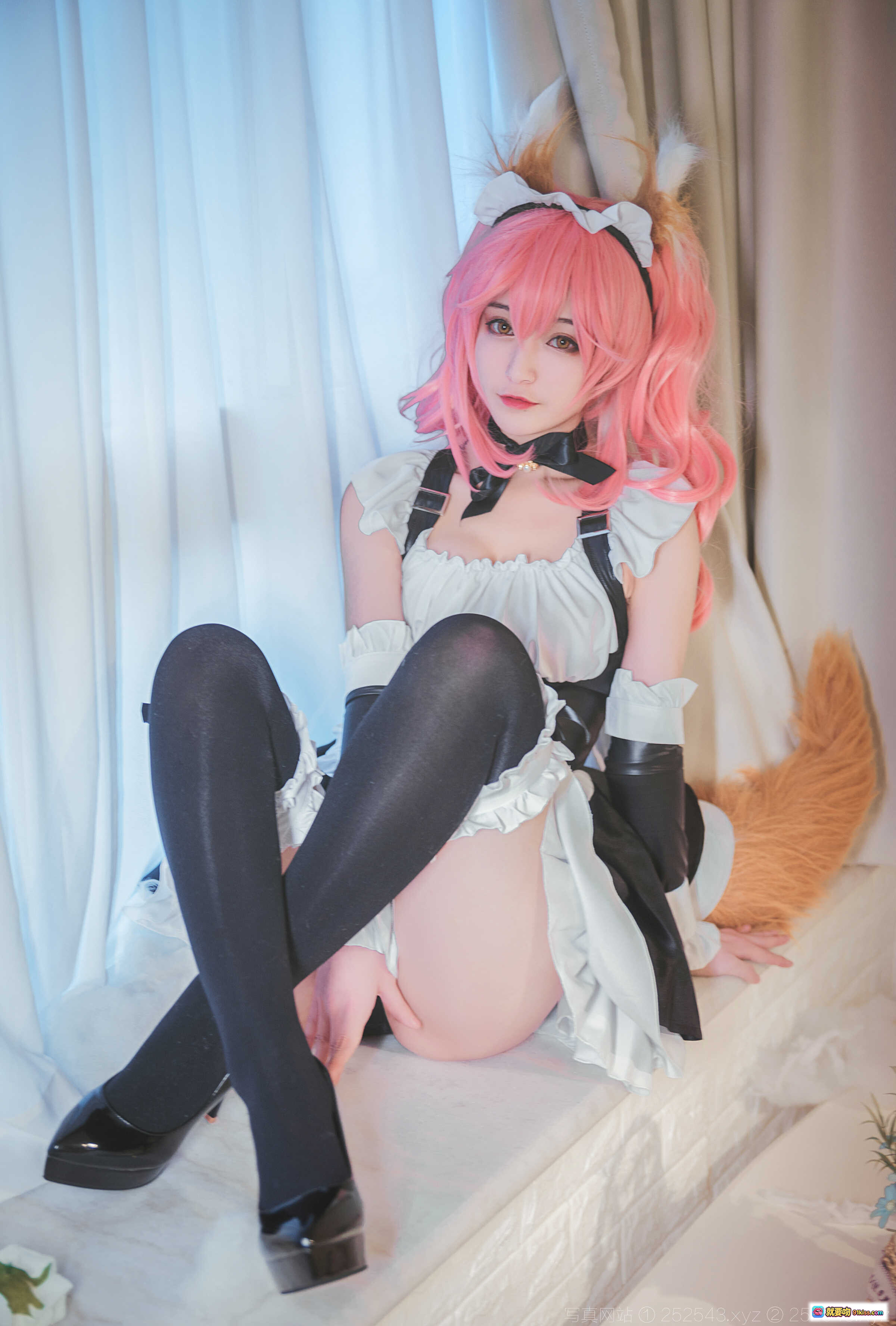 玉藻前女仆cosplay粉发猫耳黑丝美腿写真集 铁板烧鬼舞w NO.015 29P高清图包 - 就要吻