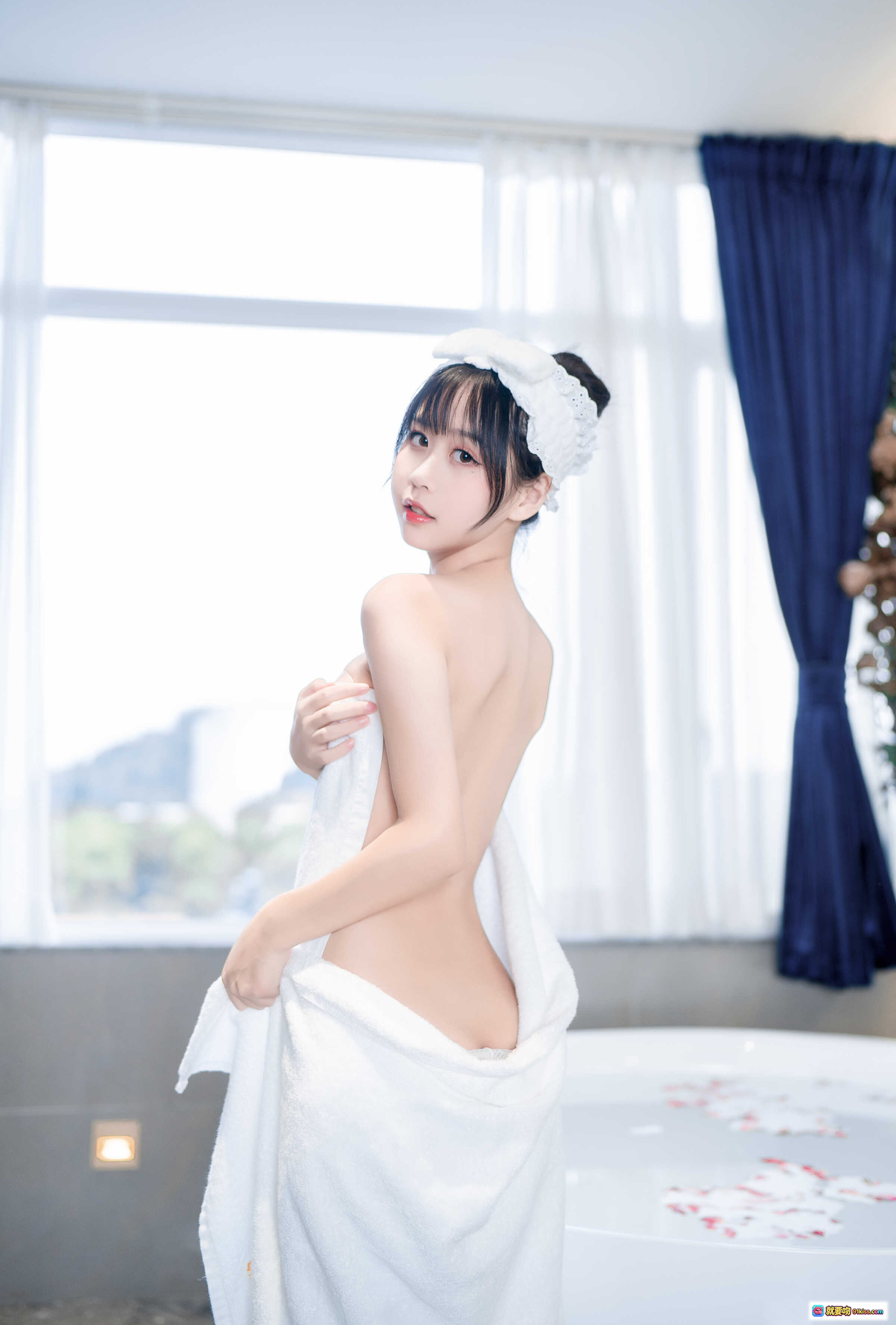 图片[6] - 萌芽儿o0 NO.011 浴巾写真 27P高清美腿特写 浴室私房性感诱惑 无视频纯图包 - 就要吻