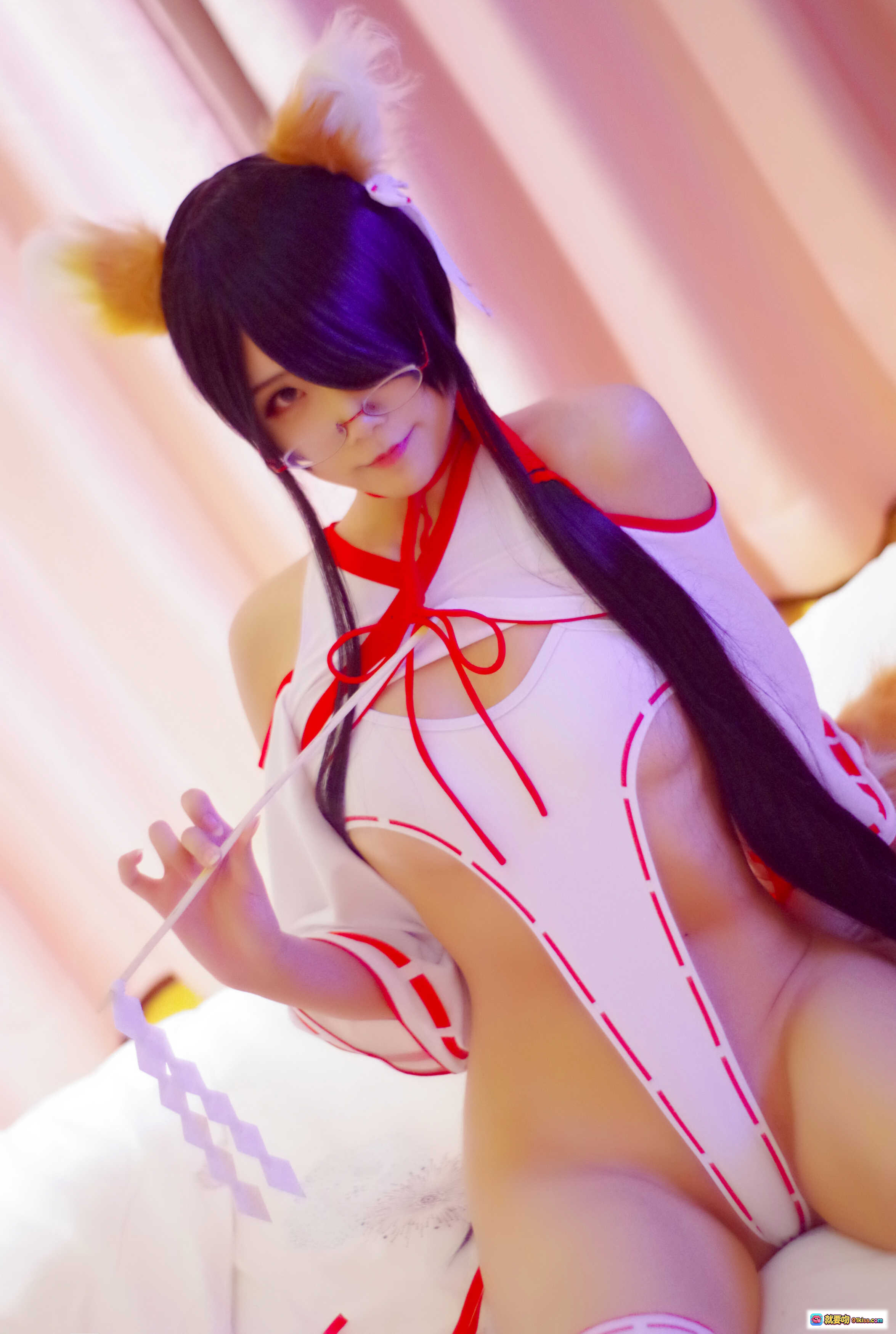 图片[3] - 曉美媽 NO.005 狐巫女 Cosplay 寫真 30P 204MB 白紅制服 貓耳 猫尾 萌系 二次元 美少女 寢室拍攝 柔光 氣質 Coser - 就要吻