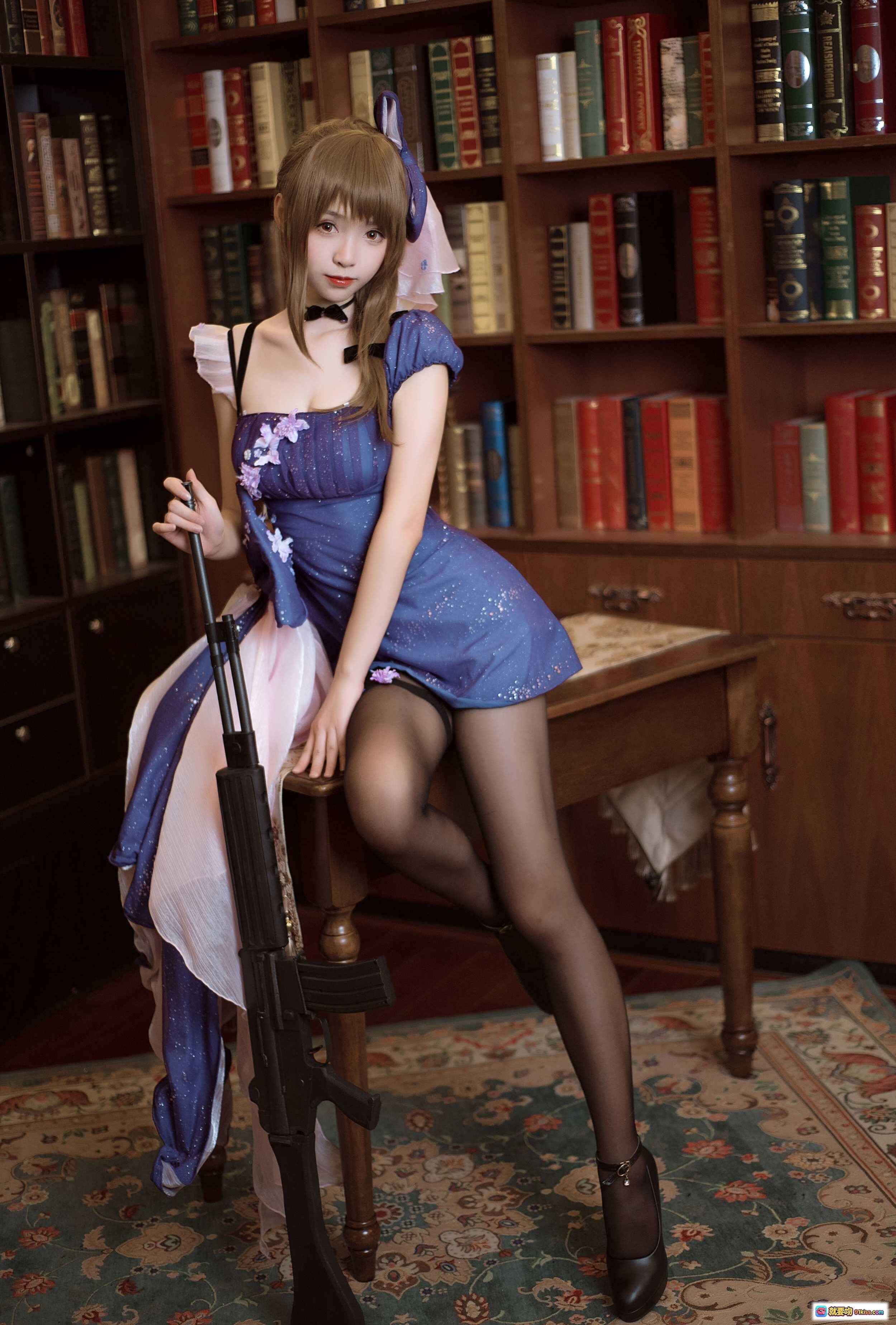 图片[3] - 大大卷卷小卷NO.004 K2黎明之前.ver 紫色洛丽塔女仆装 Cosplay写真 优雅跪姿 花艺背景 复古枪械道具 镜子窗景 室内唯美摄影 13P-50MB - 就要吻