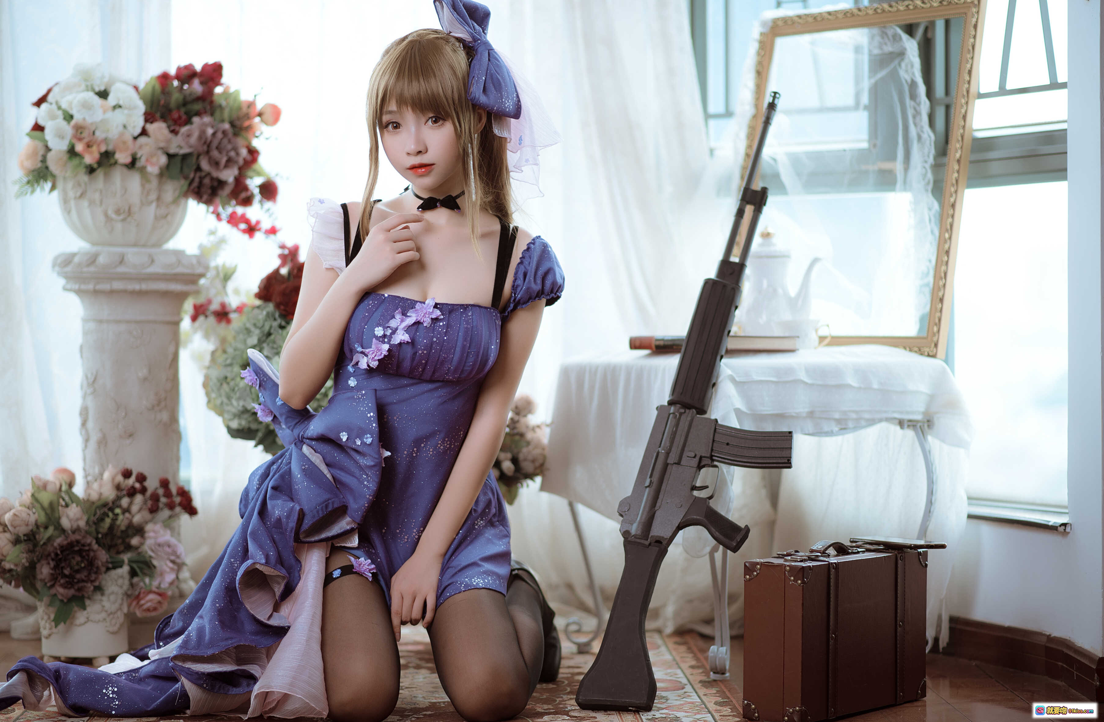 图片[1] - 大大卷卷小卷NO.004 K2黎明之前.ver 紫色洛丽塔女仆装 Cosplay写真 优雅跪姿 花艺背景 复古枪械道具 镜子窗景 室内唯美摄影 13P-50MB - 就要吻