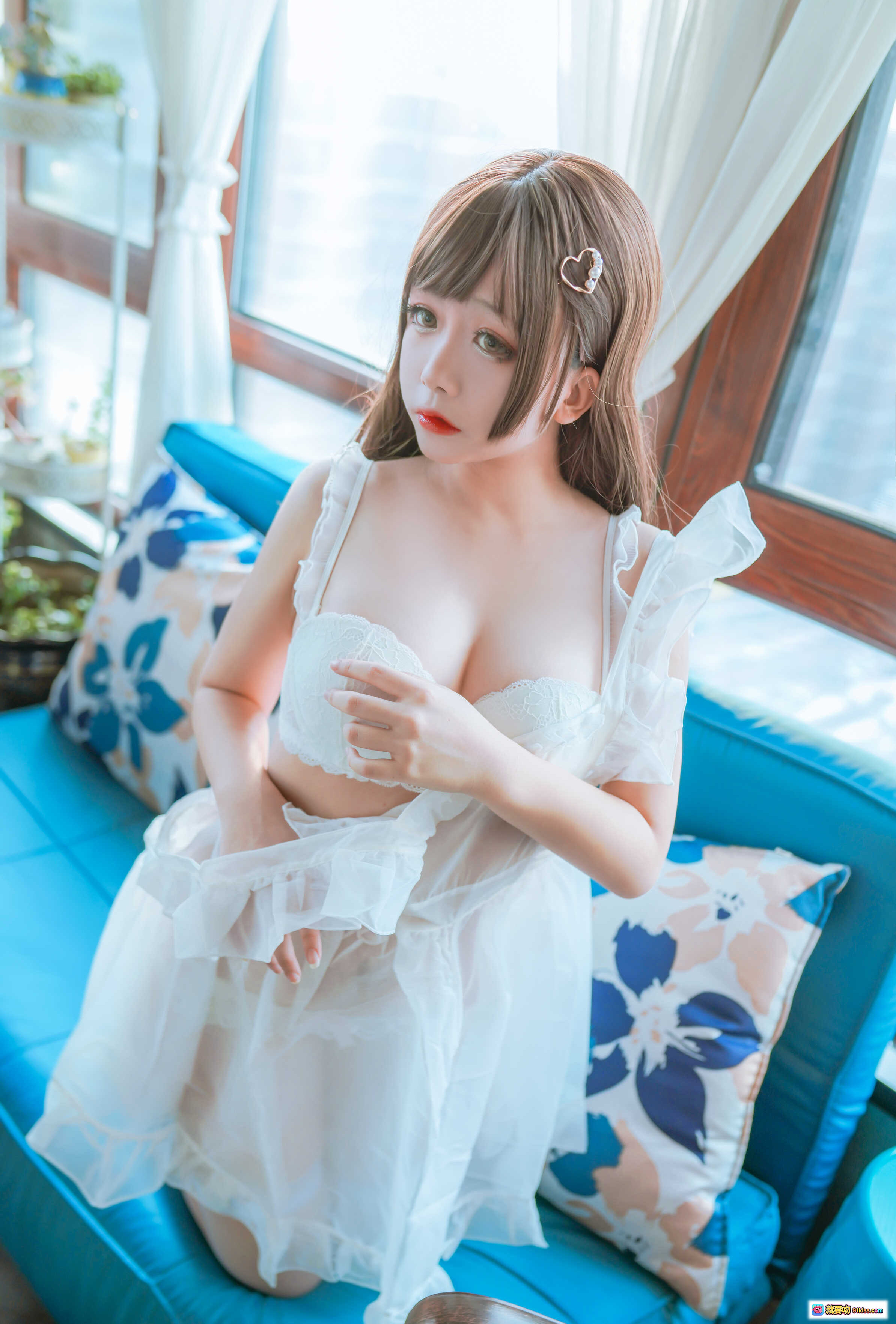 图片[4] - 日奈娇NO.007透明围裙写真集 35P高清美腿足控特写 蓝色沙发背景柔光氛围感少女私房摄影 - 就要吻