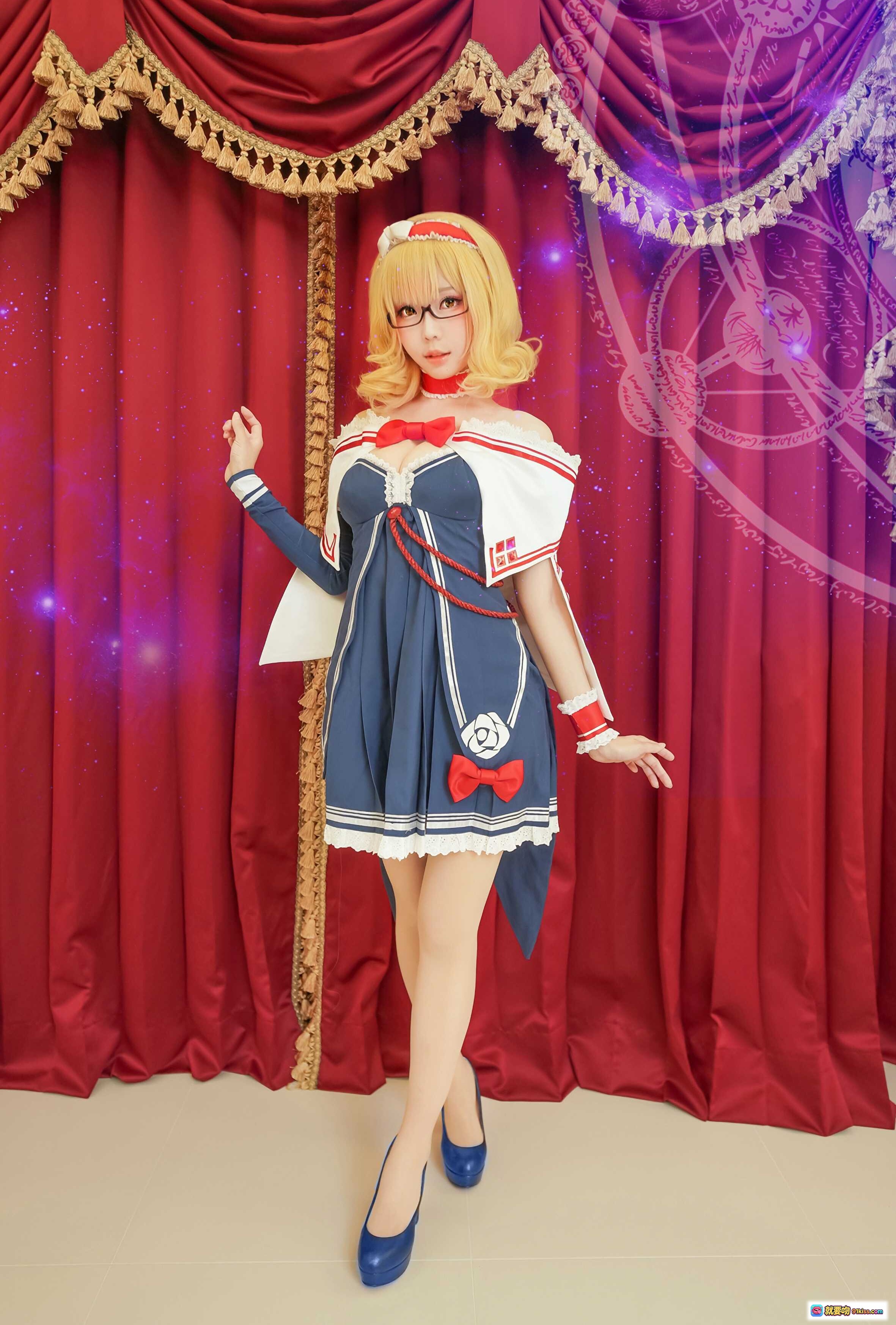 图片[10] - ElyEE子 NO.057 萝莉金发眼镜娘cosplay 蓝白水手服高跟鞋 沙发写真 甜美性感二次元角色扮演 - 就要吻