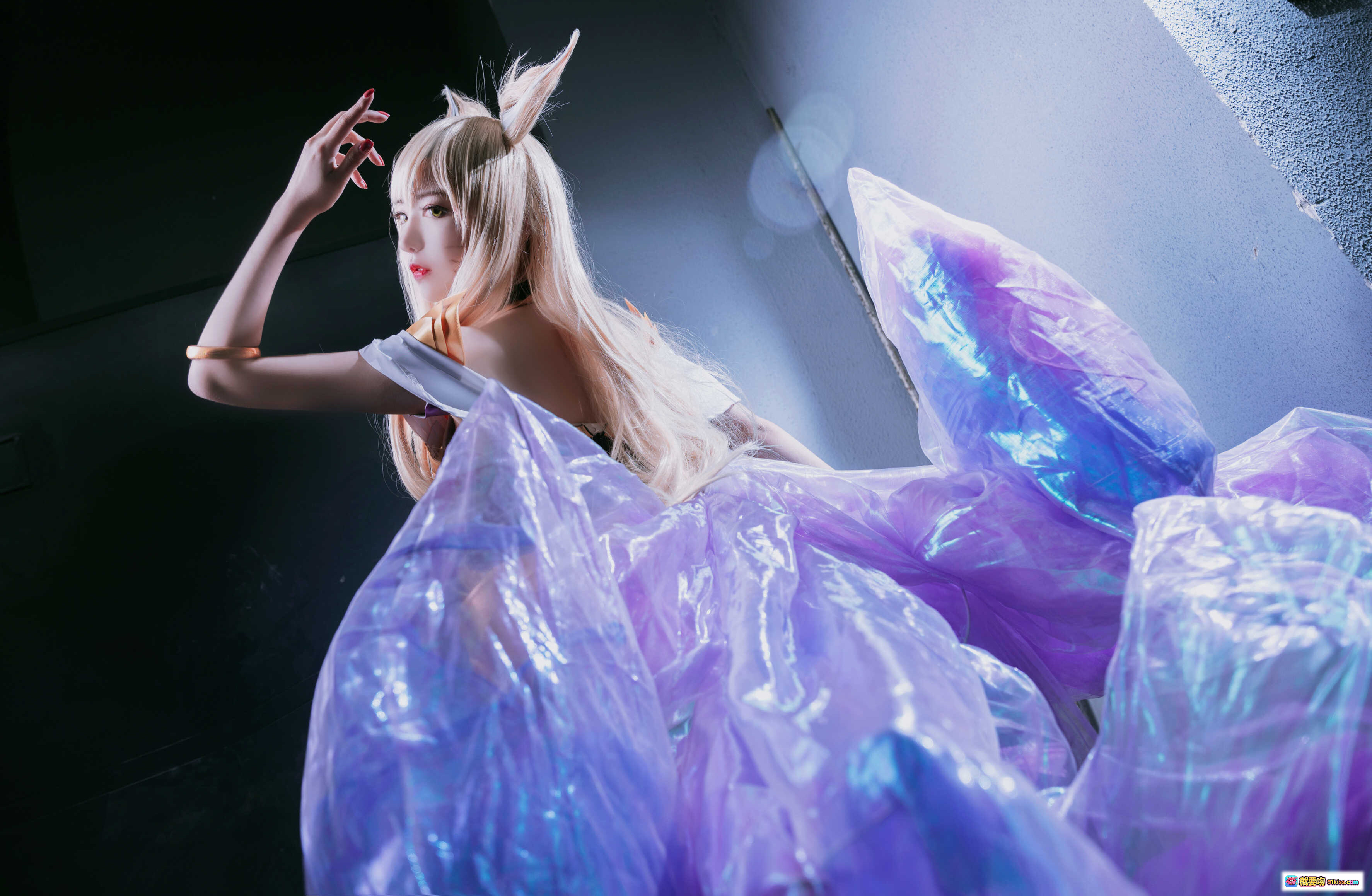 图片[3] - Shika小鹿鹿NO.007阿狸Cosplay写真｜紫色长发+骷髅口罩+金属夹克+皮短裤+时尚街拍风 - 就要吻